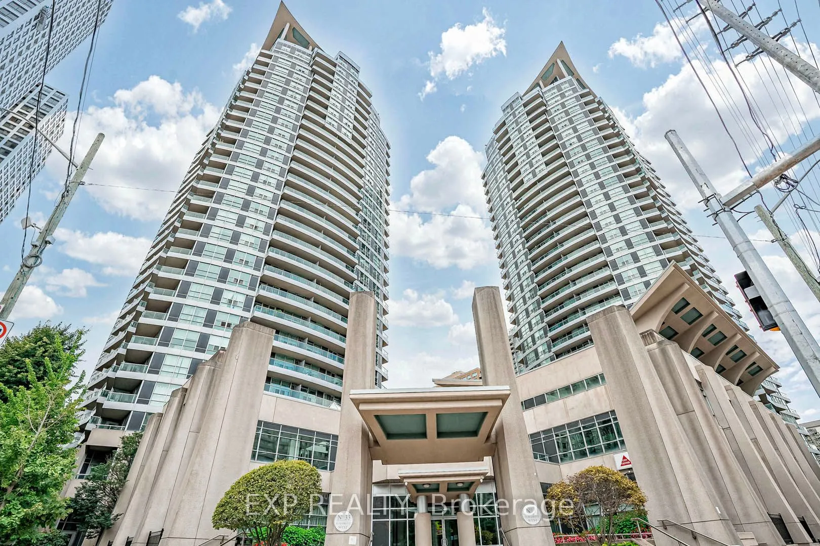 33 Elm Drive W, #310