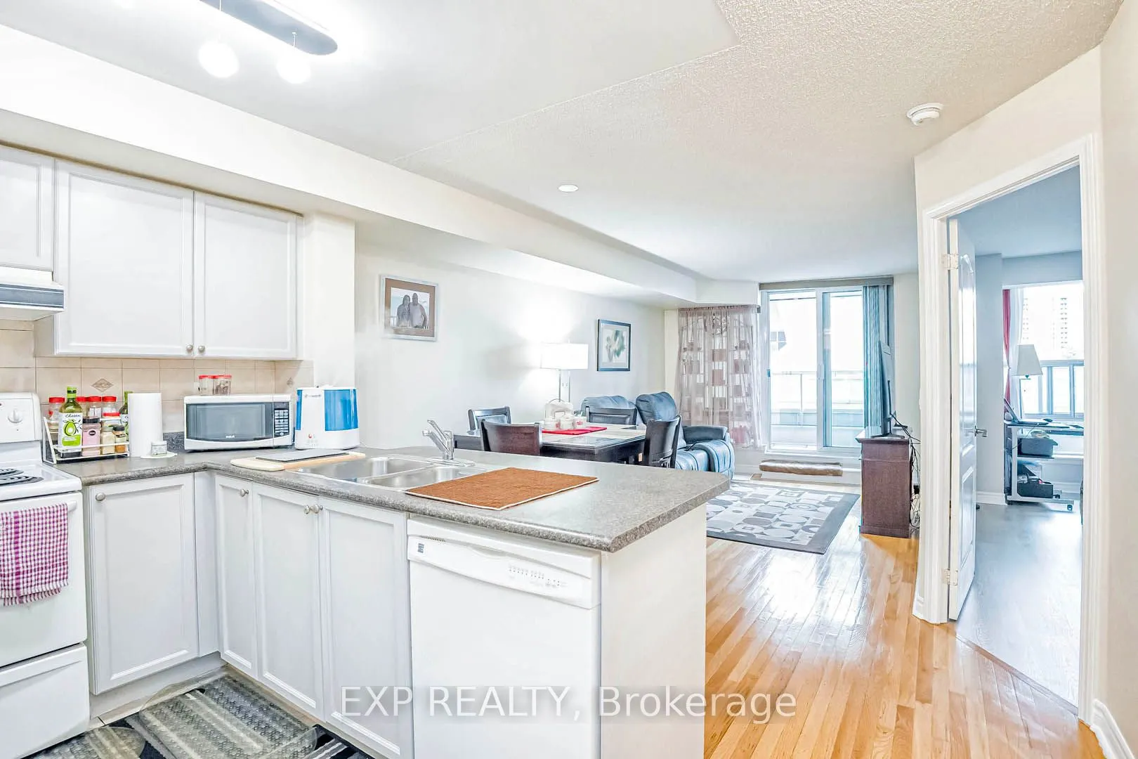 33 Elm Drive W, #310