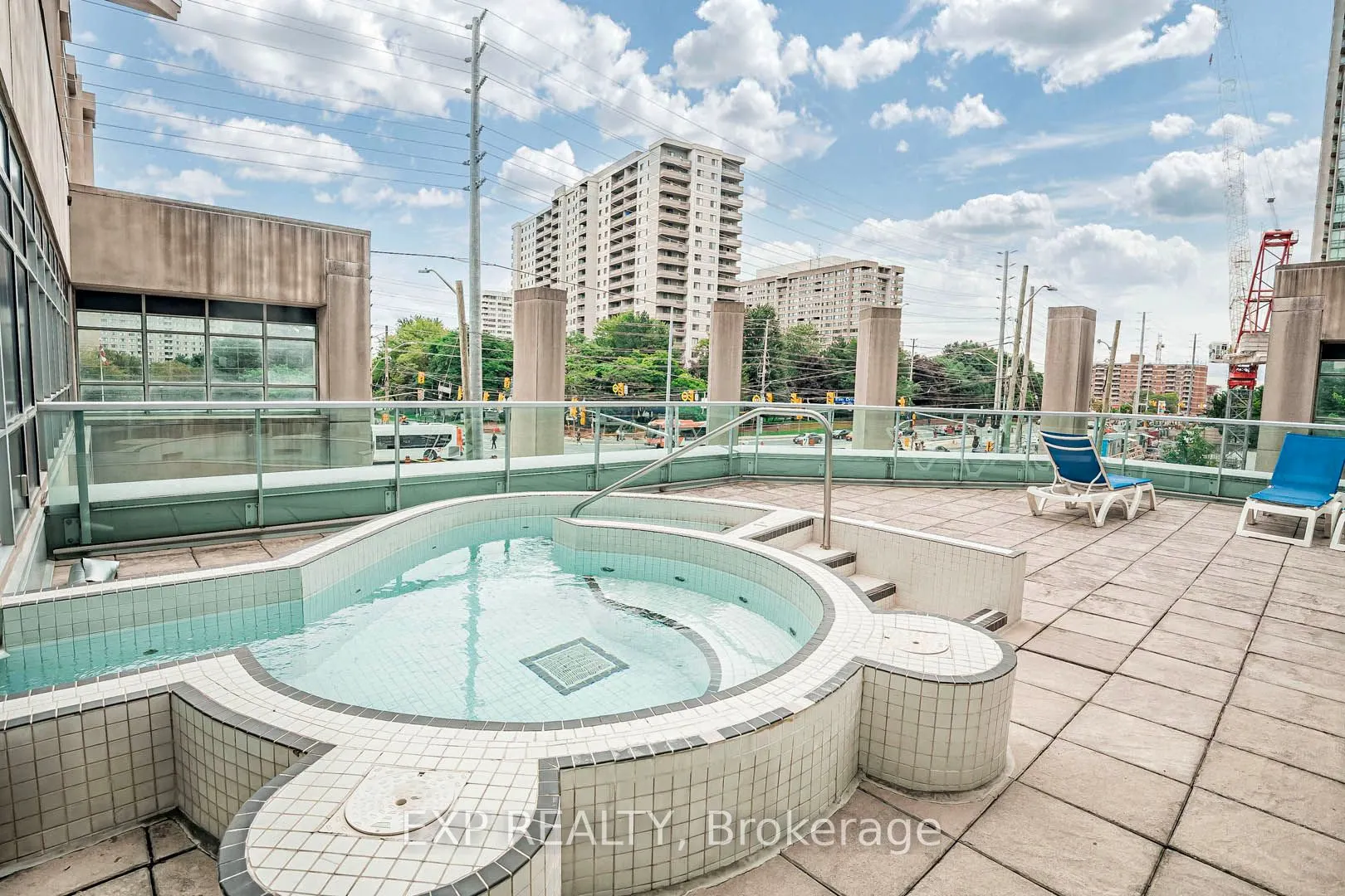 33 Elm Drive W, #310