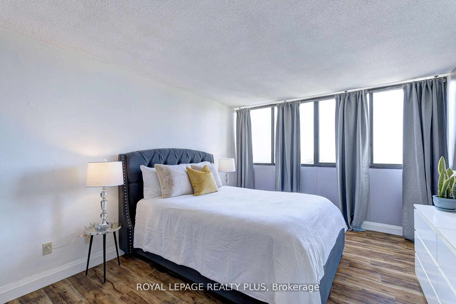 1333 Bloor Street, #708