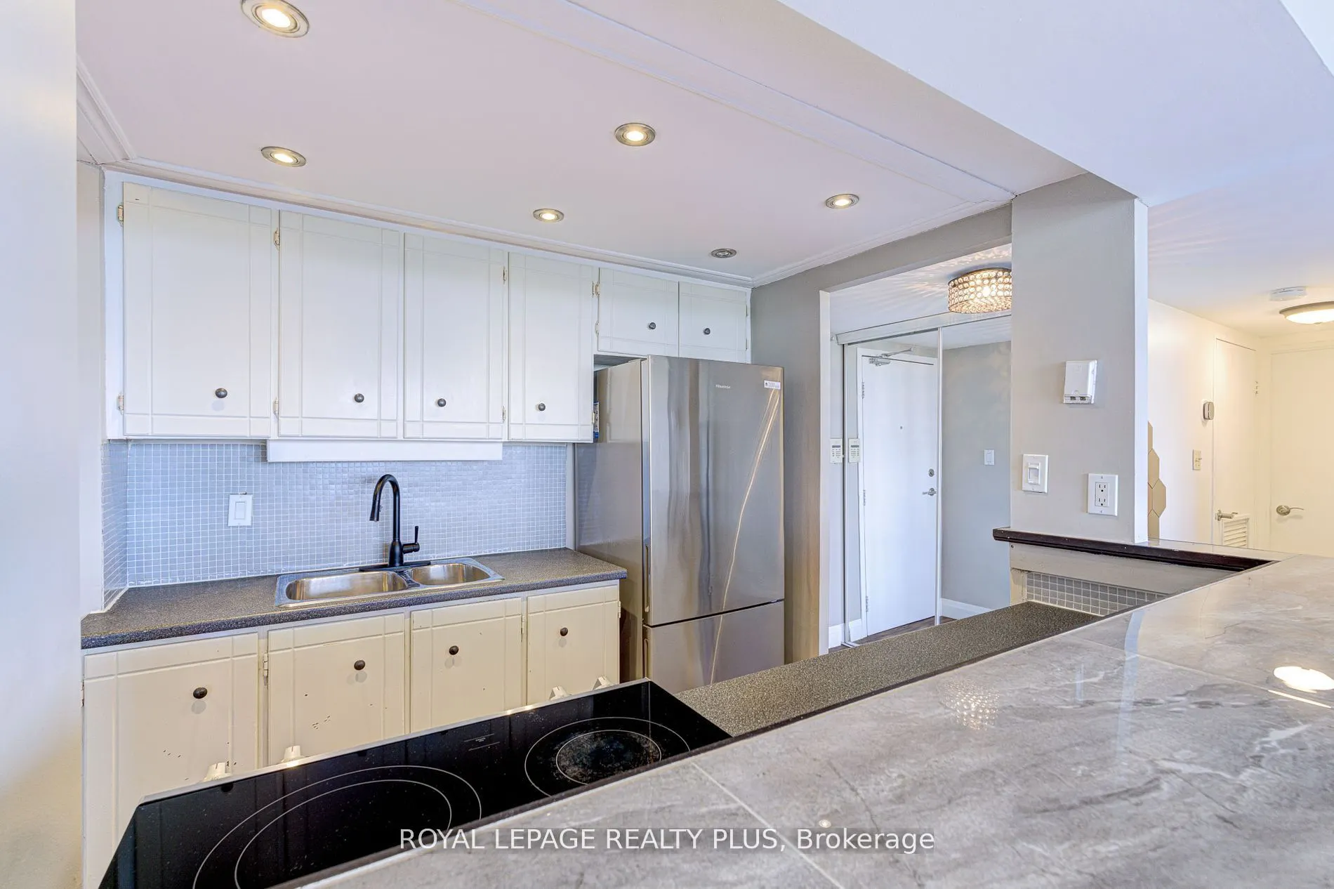 1333 Bloor Street, #708