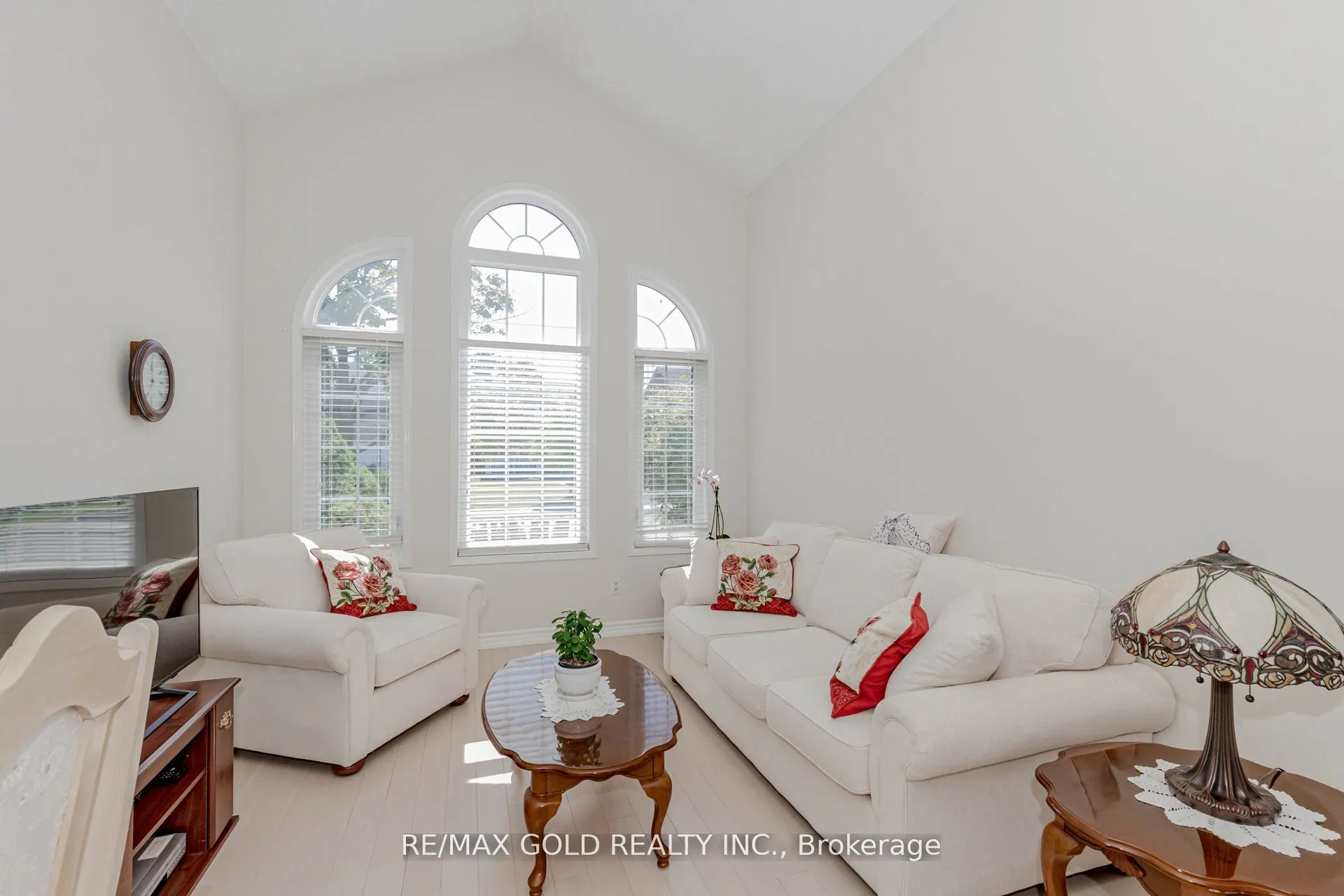 25 Red Cedar Crescent