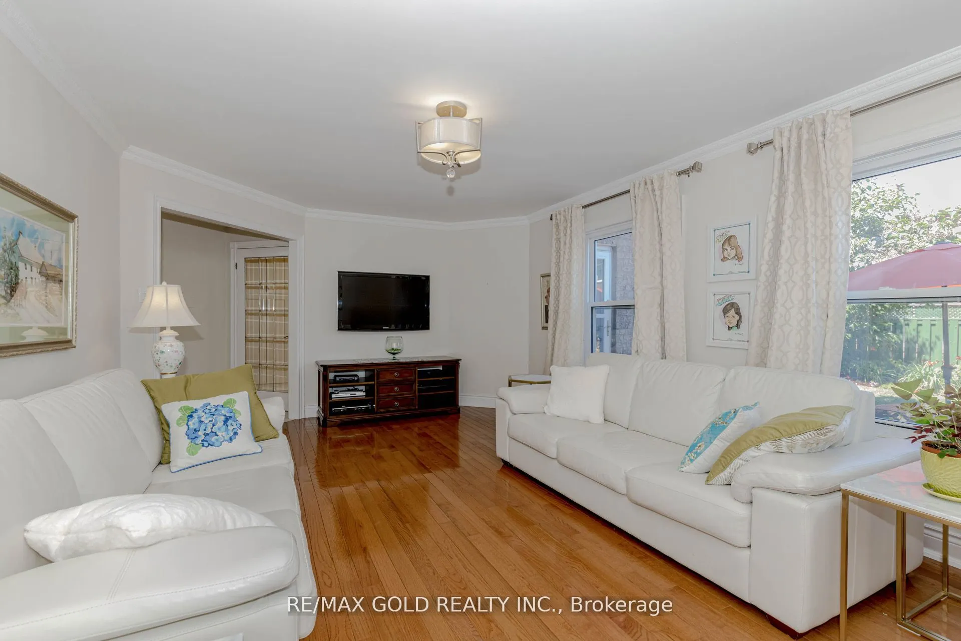 25 Red Cedar Crescent