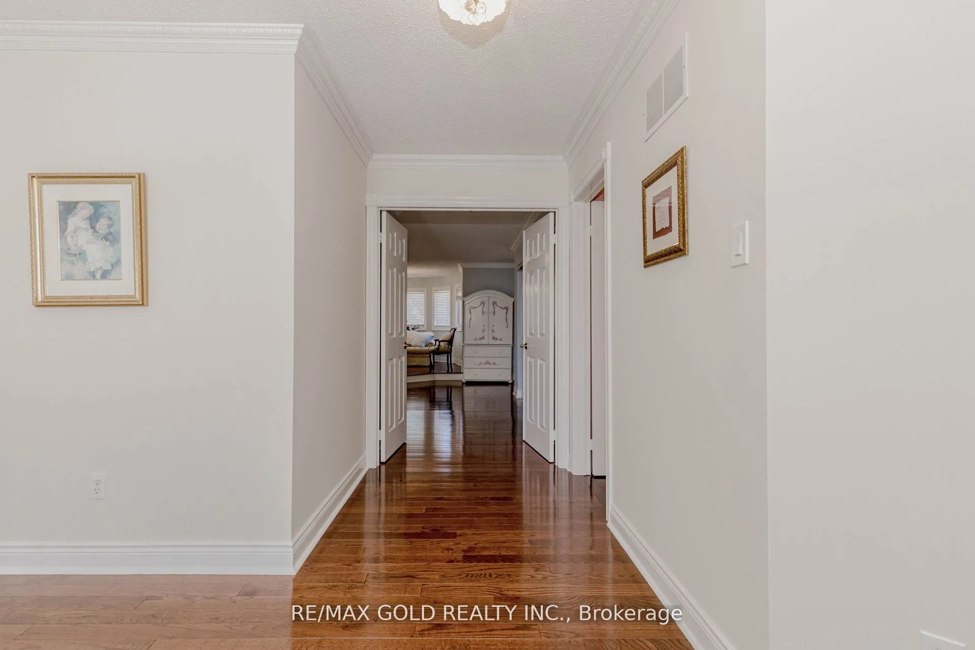 25 Red Cedar Crescent
