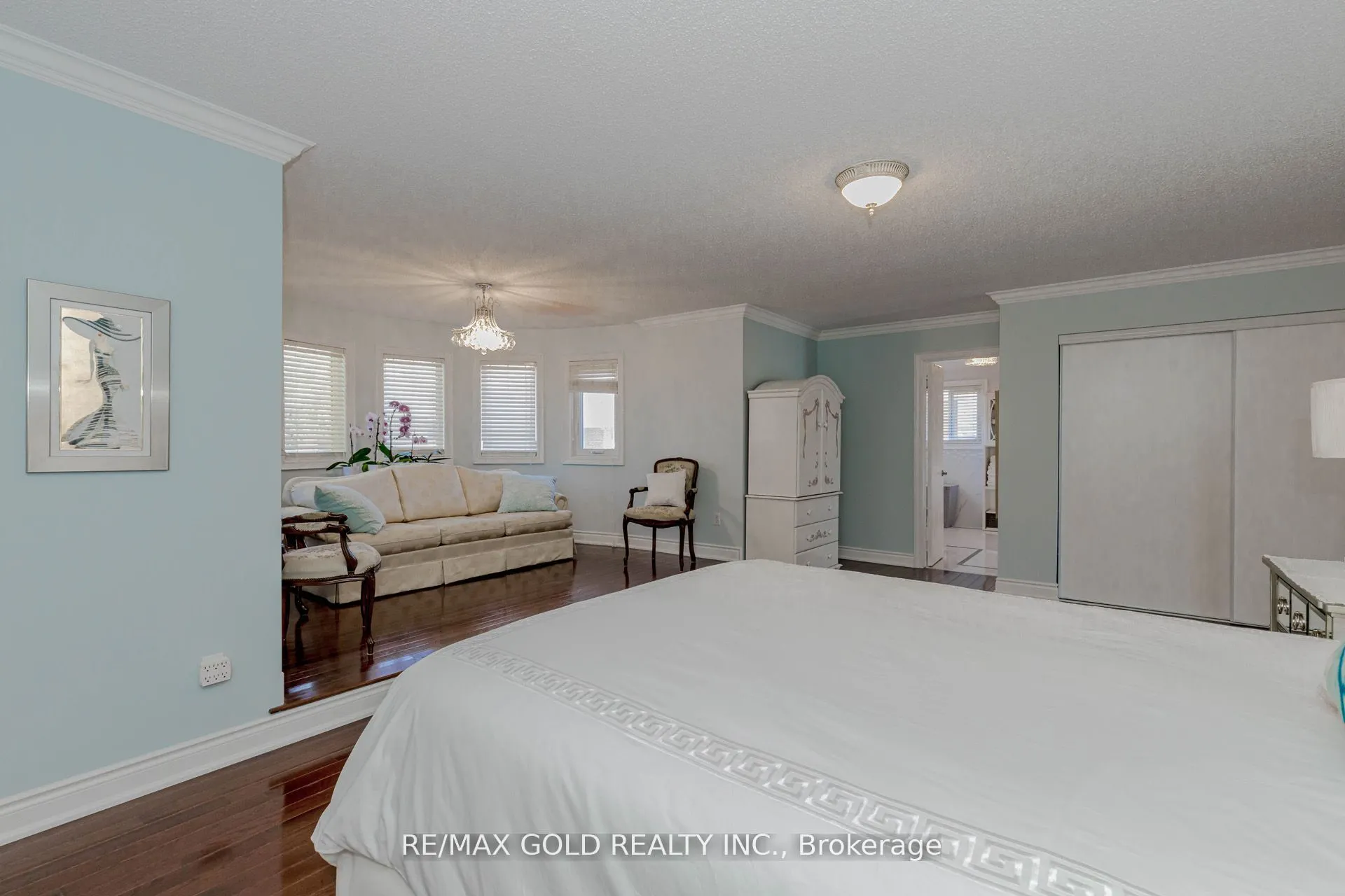 25 Red Cedar Crescent
