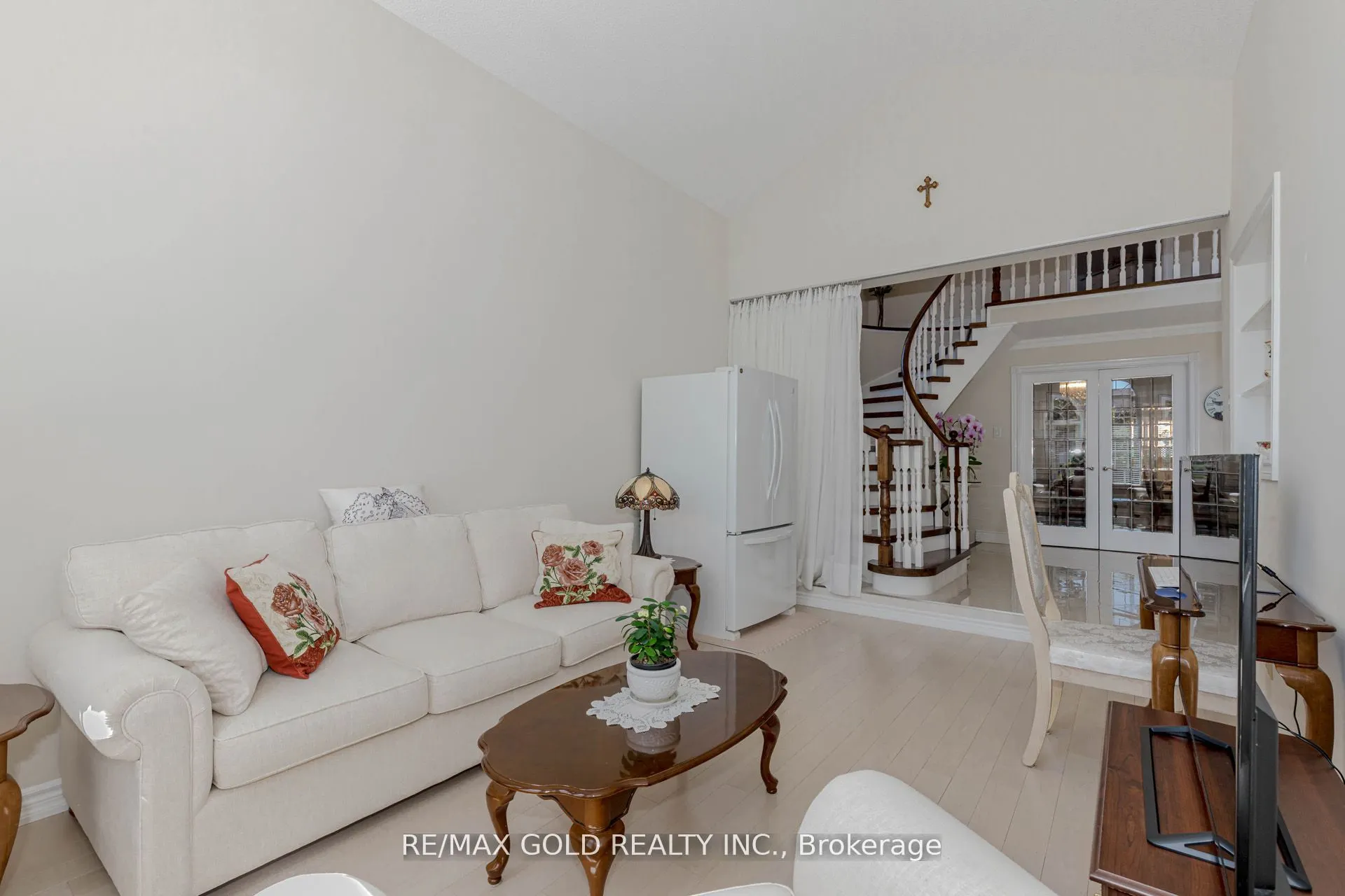 25 Red Cedar Crescent