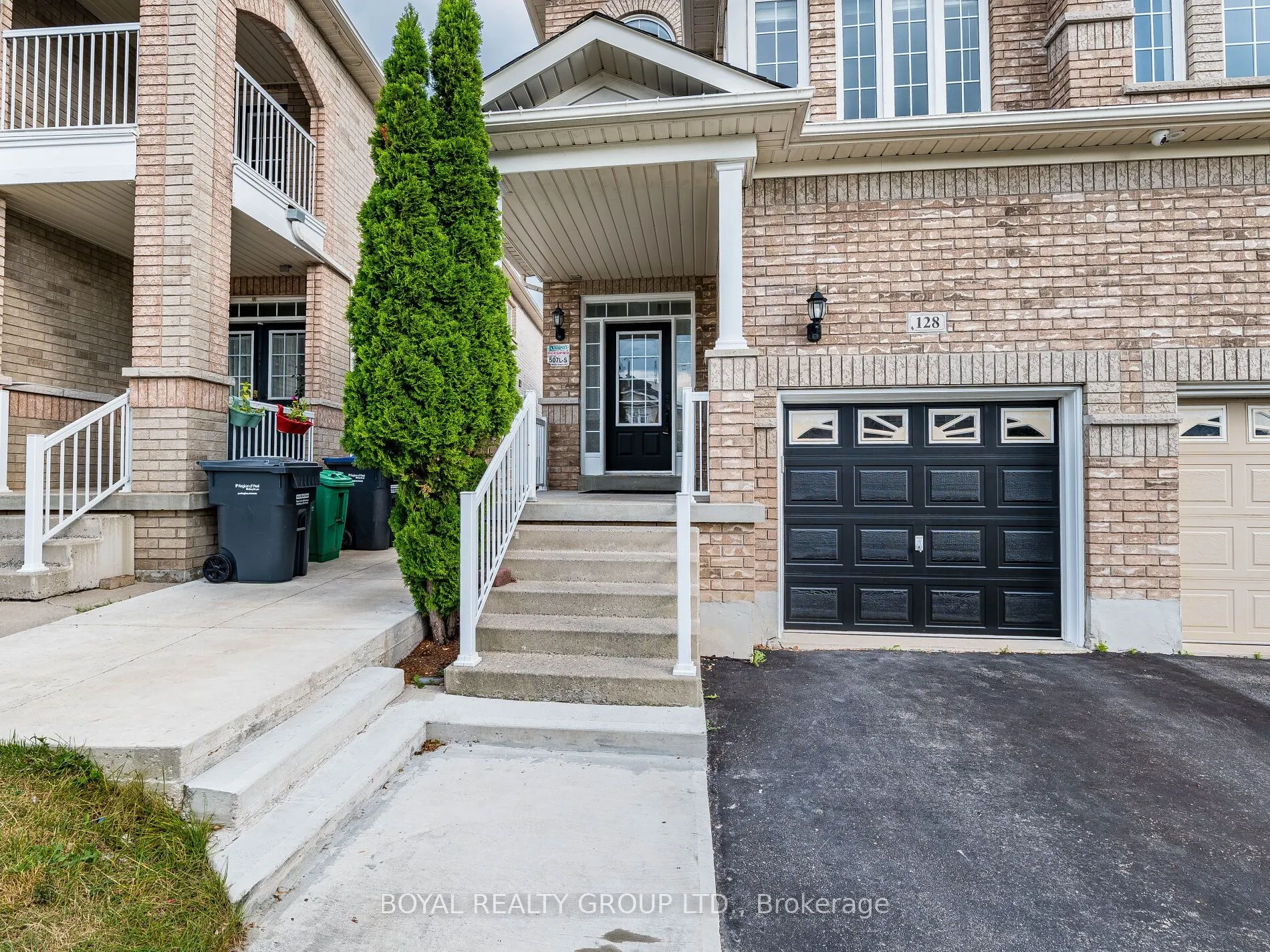 128 Rocky Point Crescent