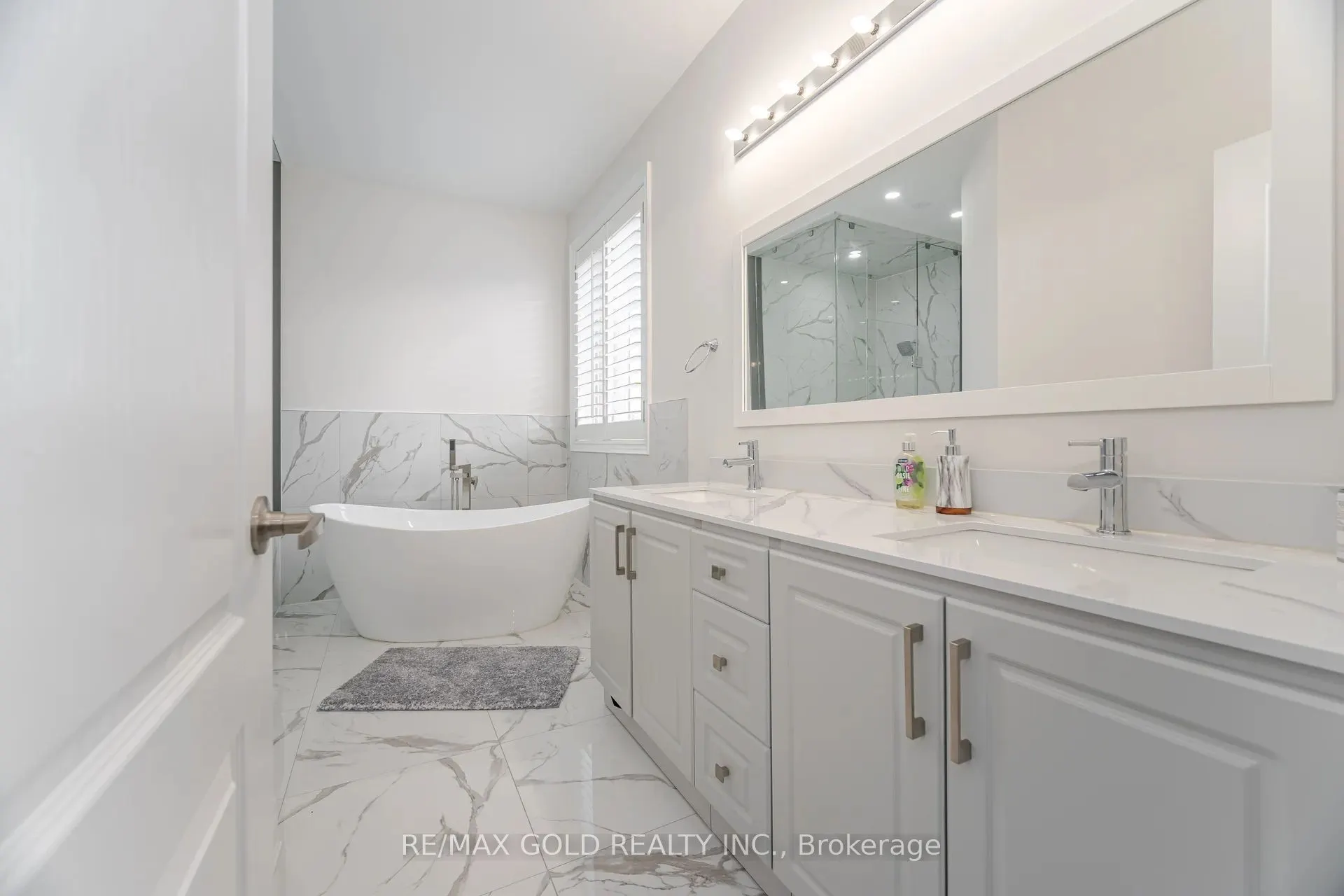 18 Seascape Crescent