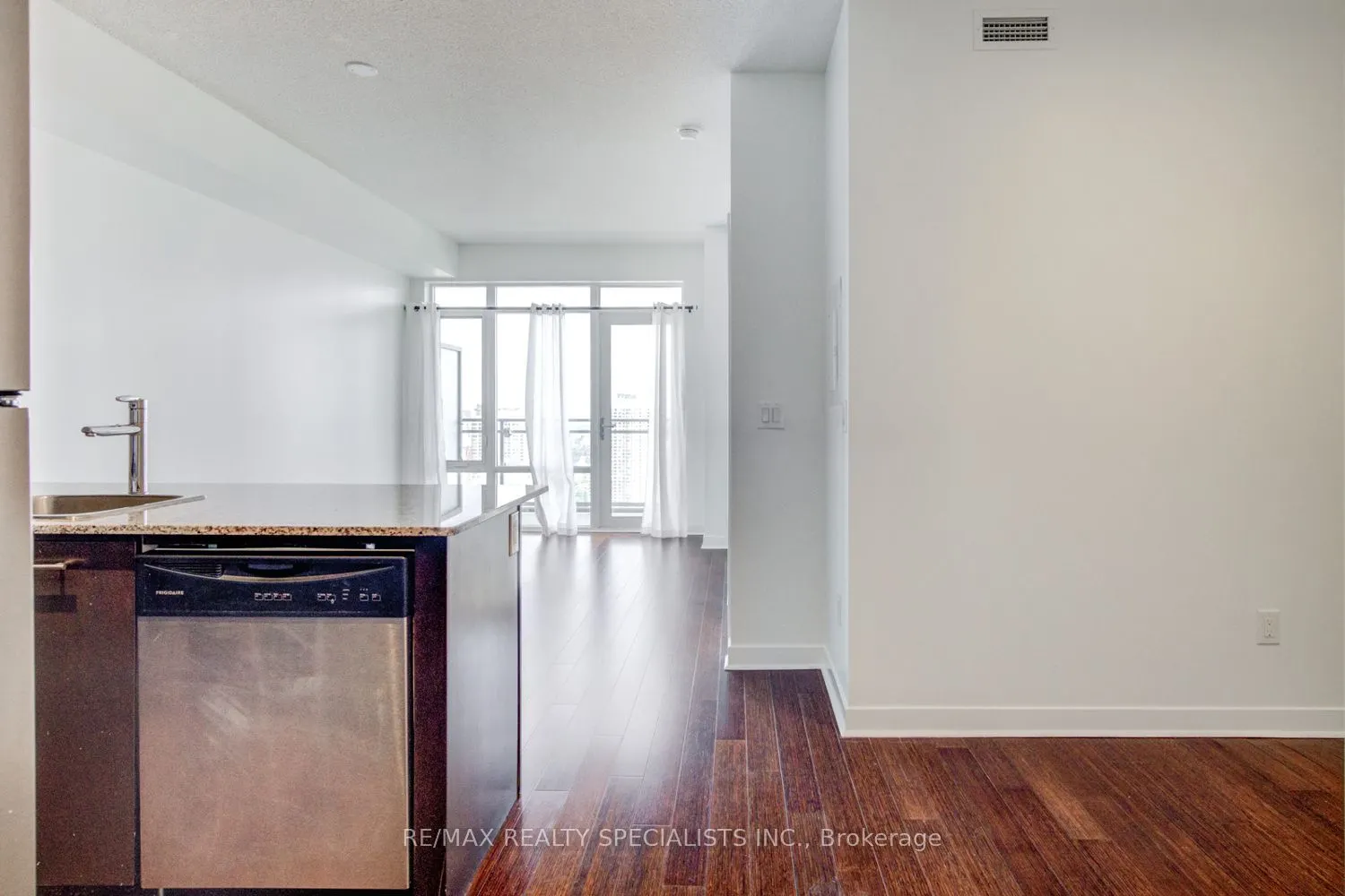360 Square One Drive, #3004
