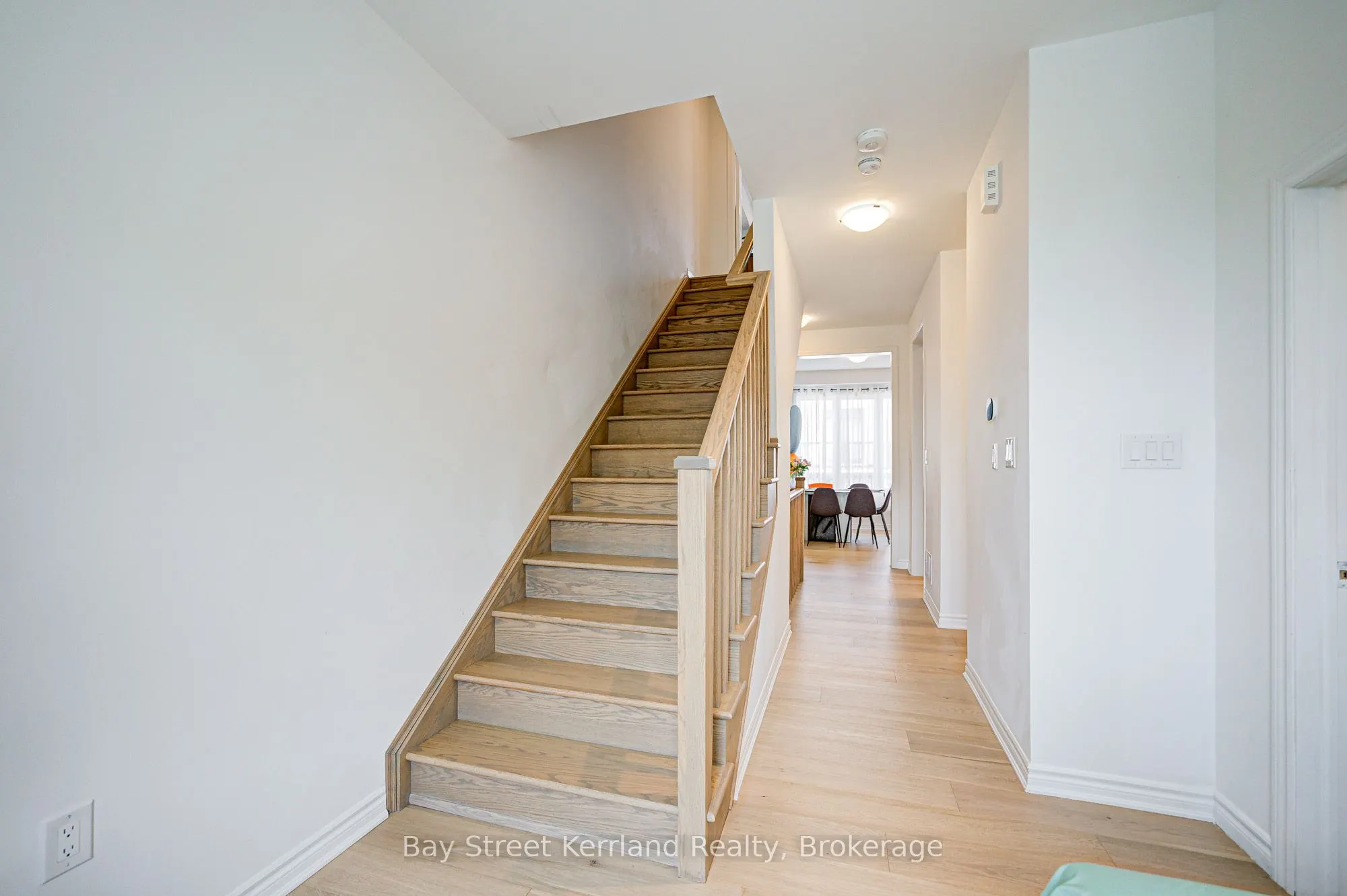 145 Settlers Road E