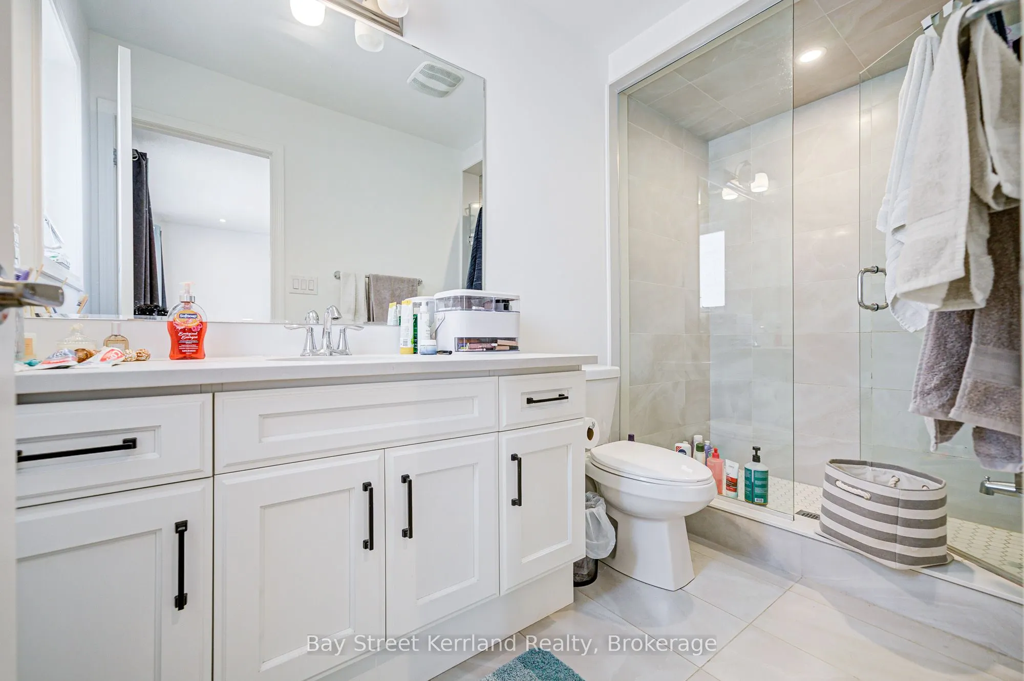 145 Settlers Road E