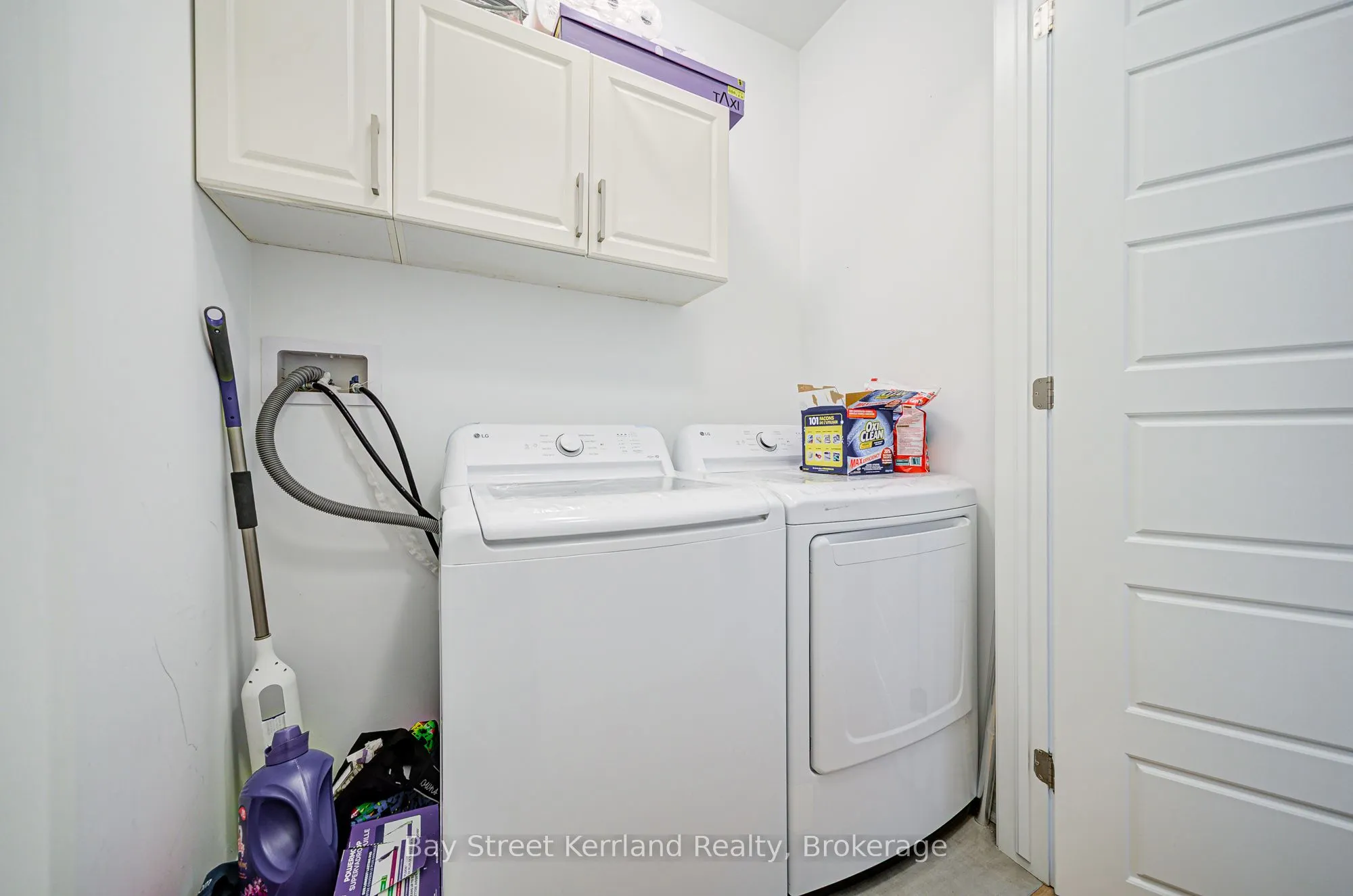 145 Settlers Road E