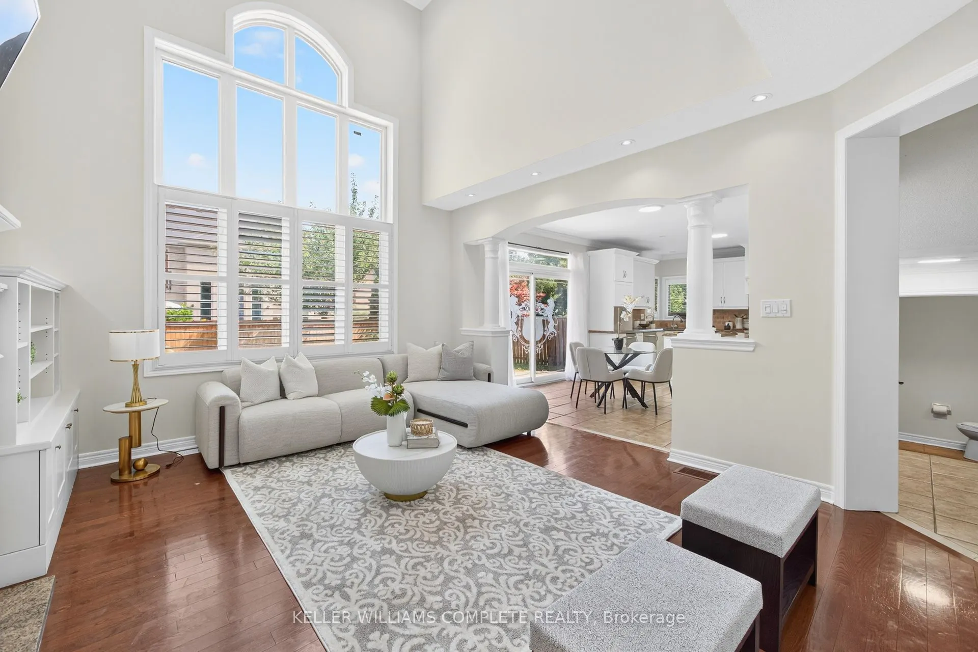 3322 Fox Run Circle