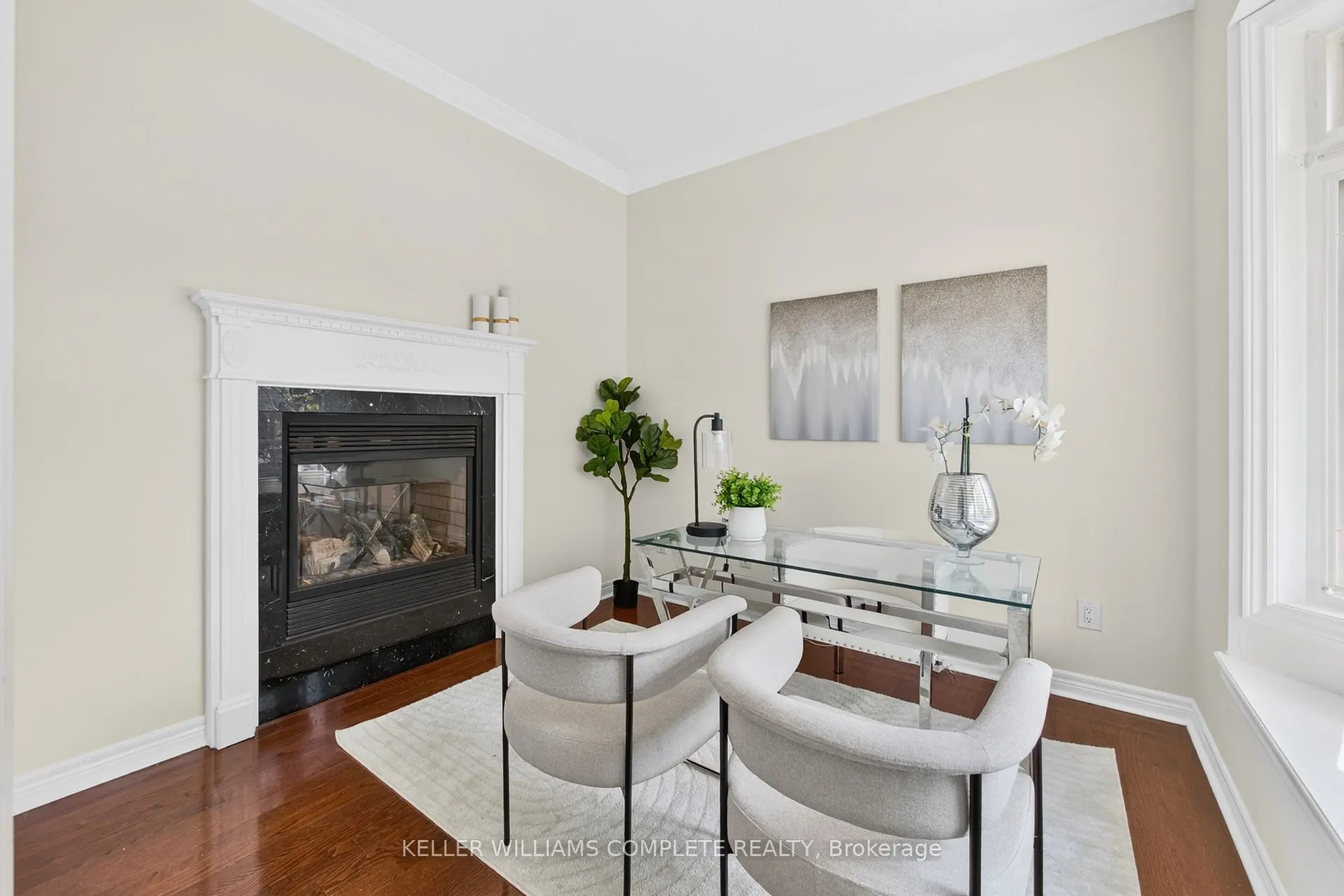 3322 Fox Run Circle