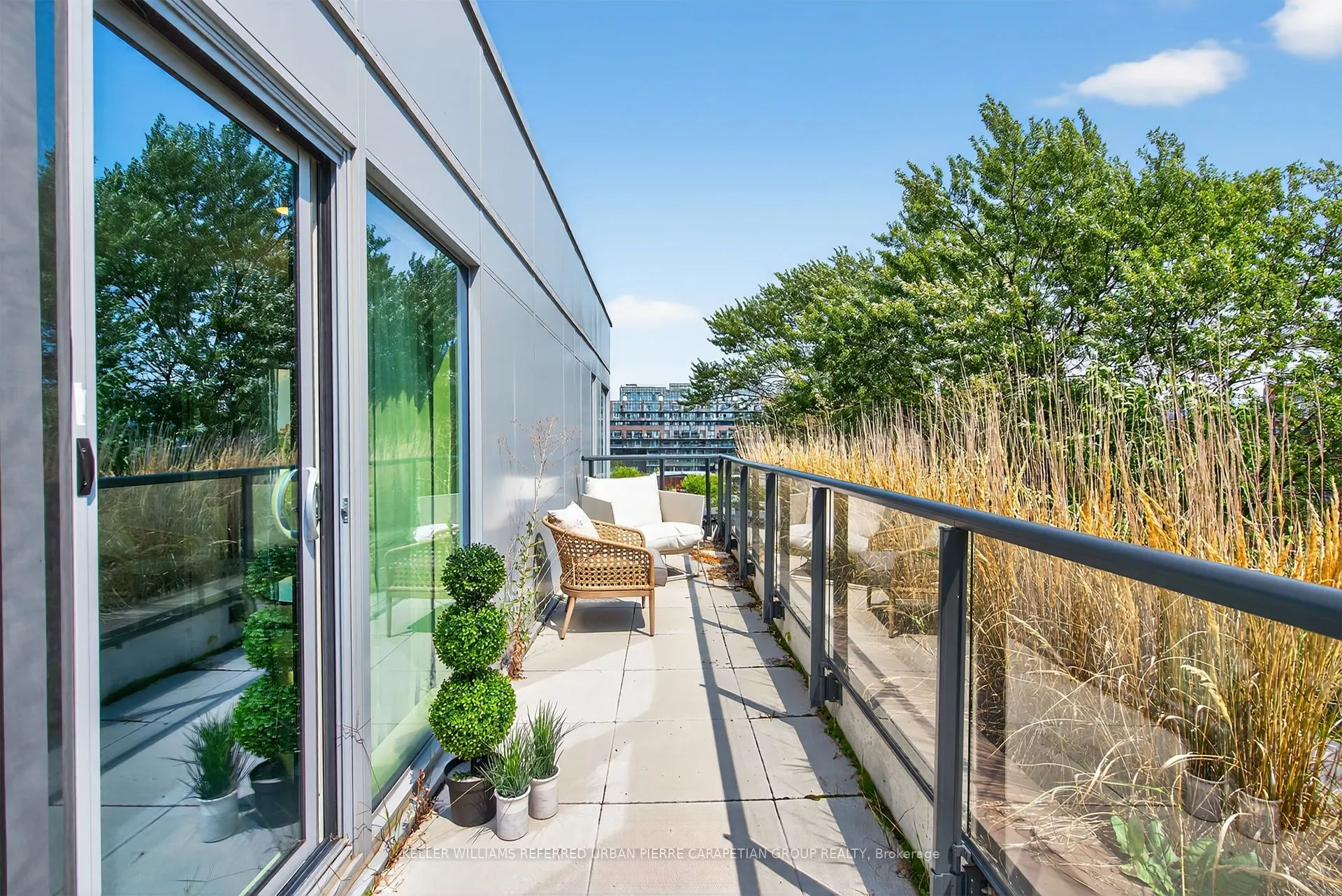 57 Brock Avenue, #415