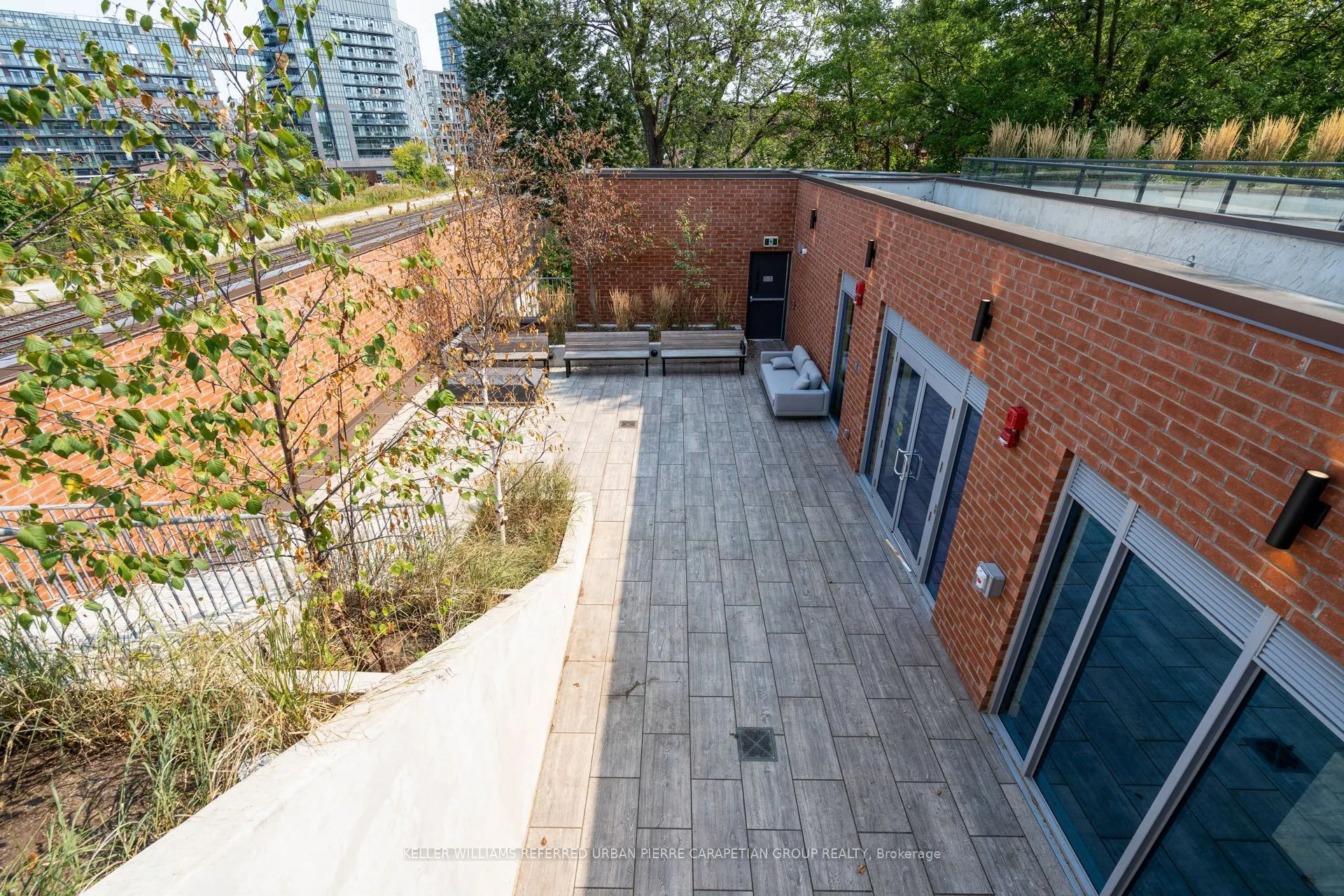57 Brock Avenue, #415