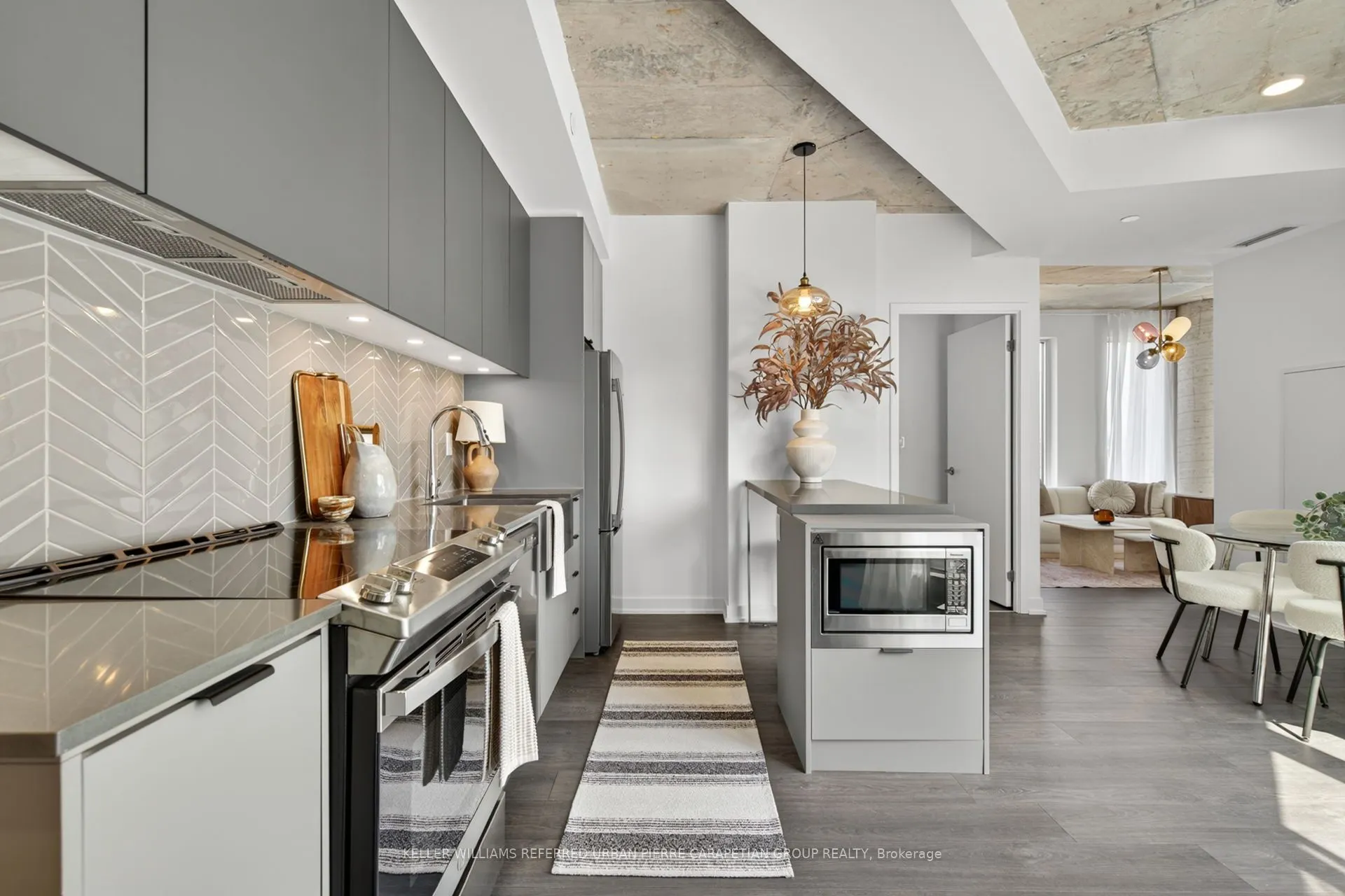 57 Brock Avenue, #415