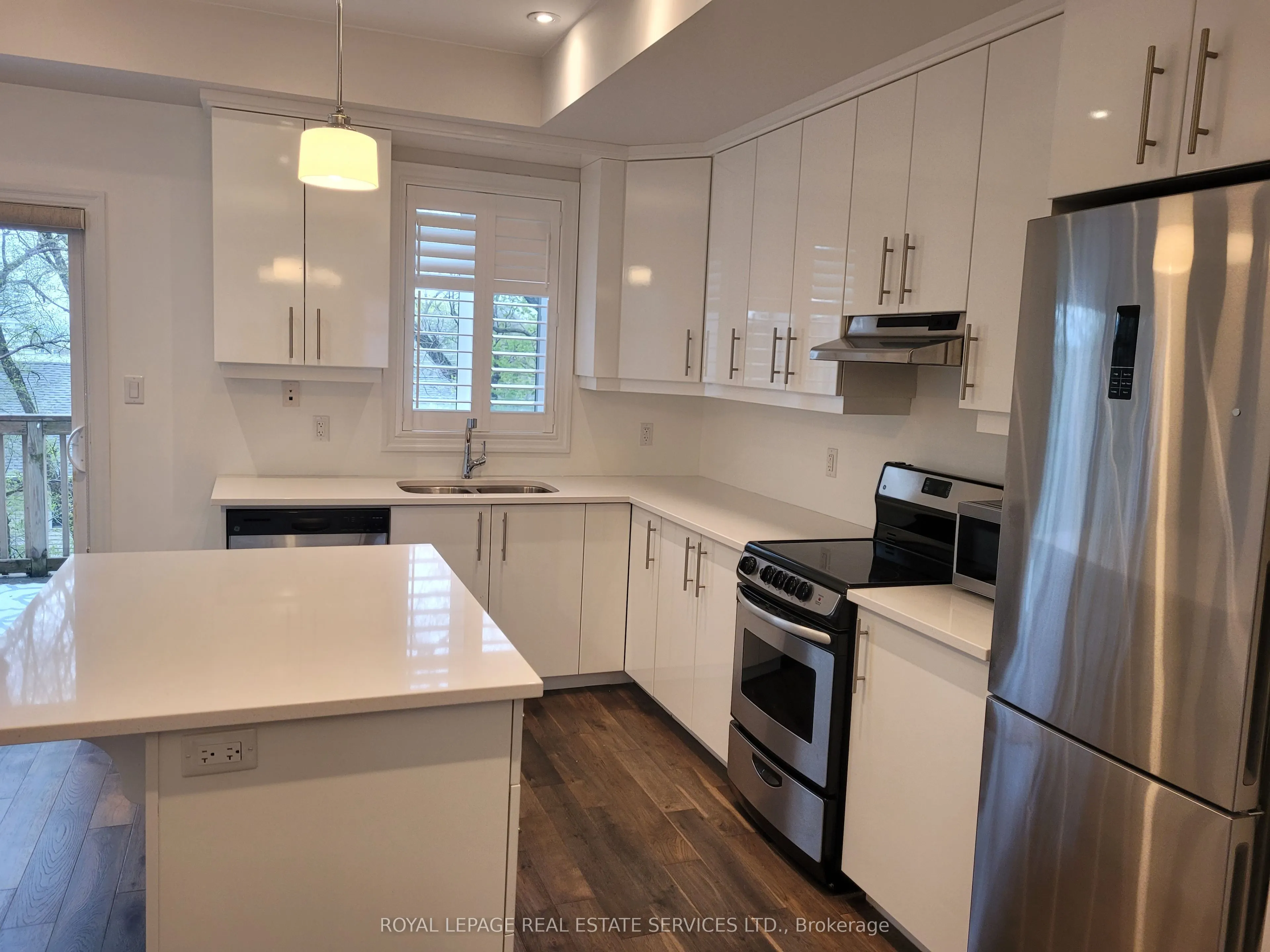 70 Plains Road W, #38