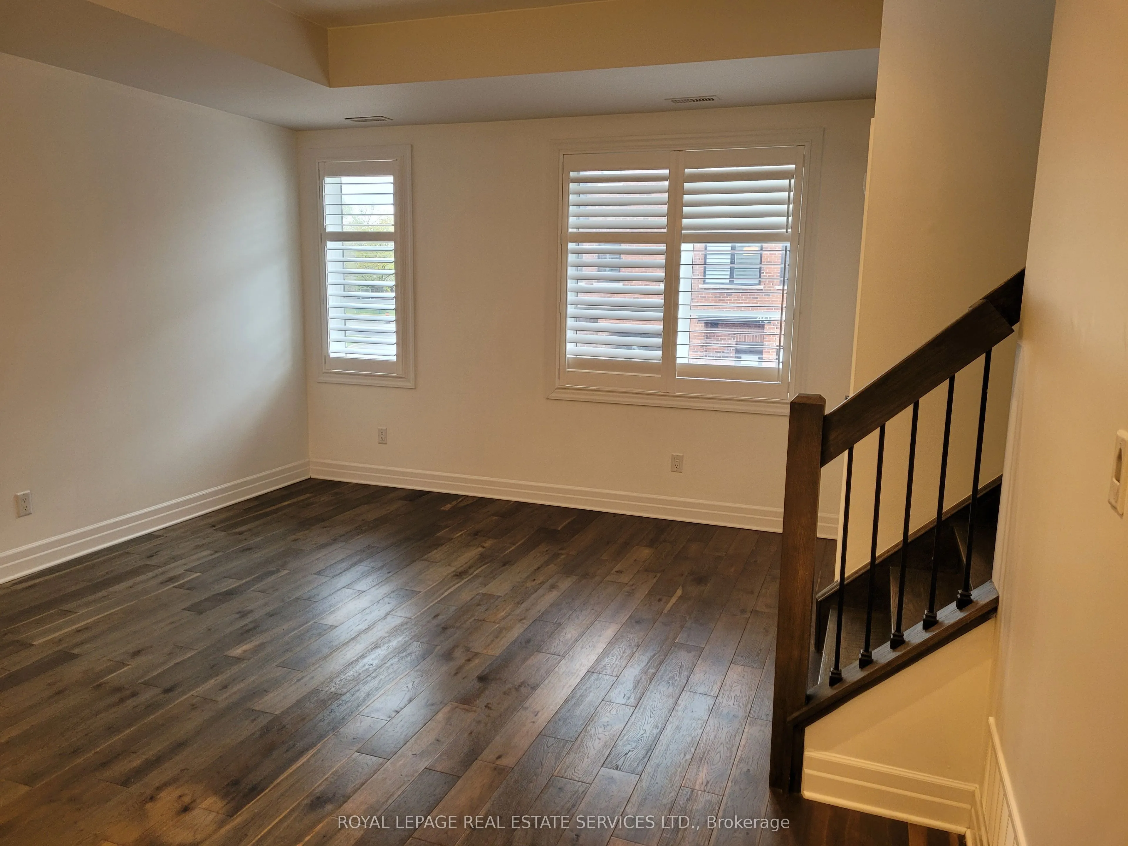 70 Plains Road W, #38