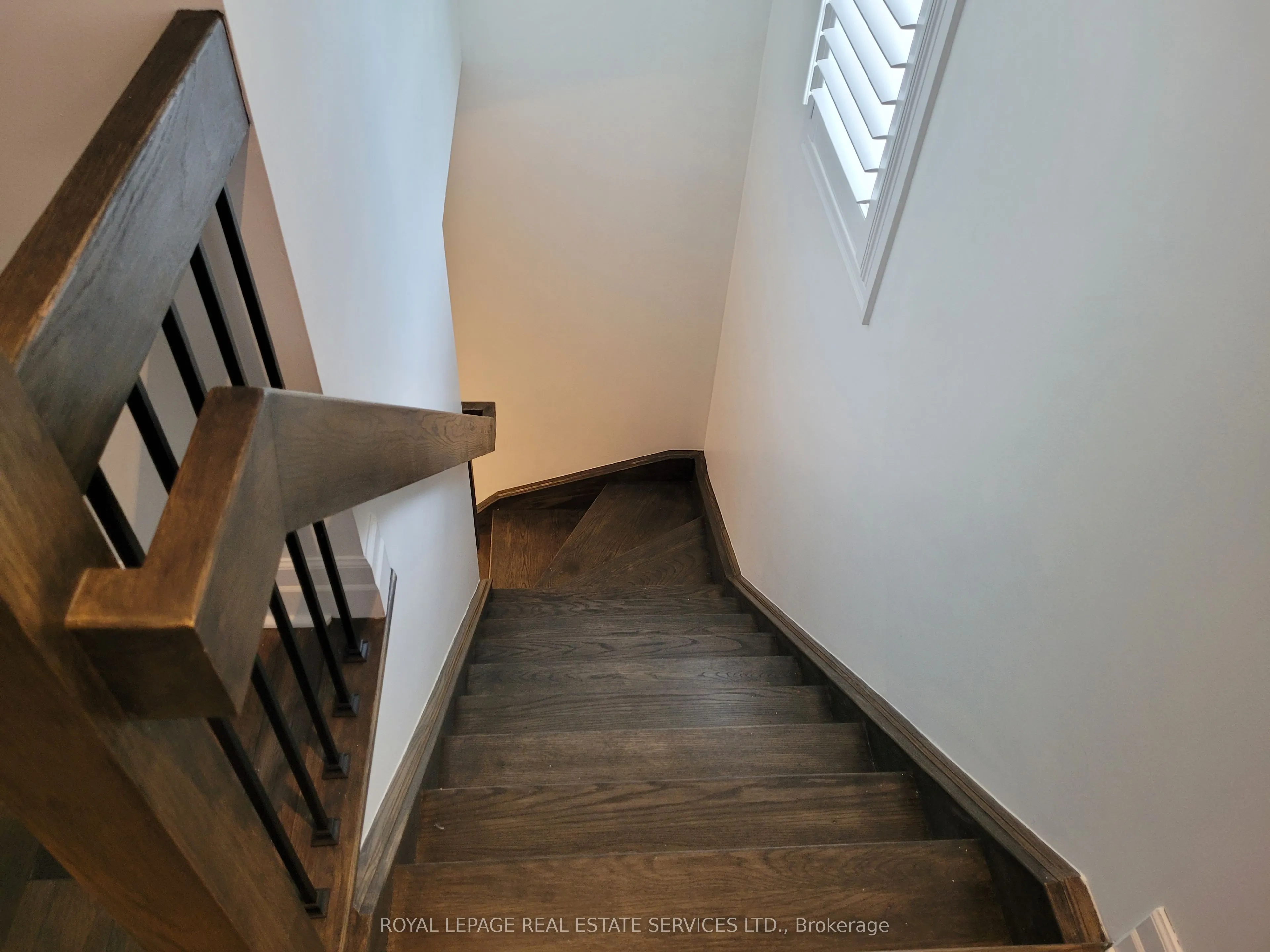 70 Plains Road W, #38