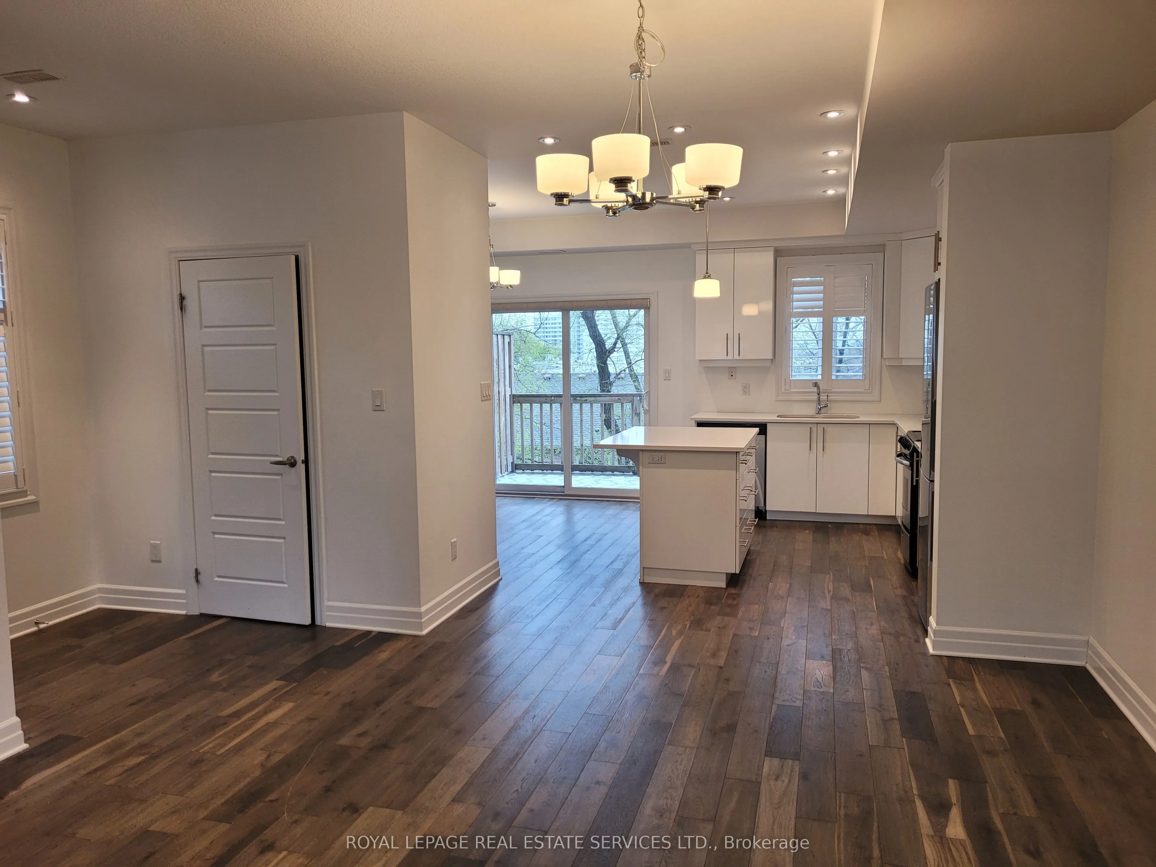 70 Plains Road W, #38