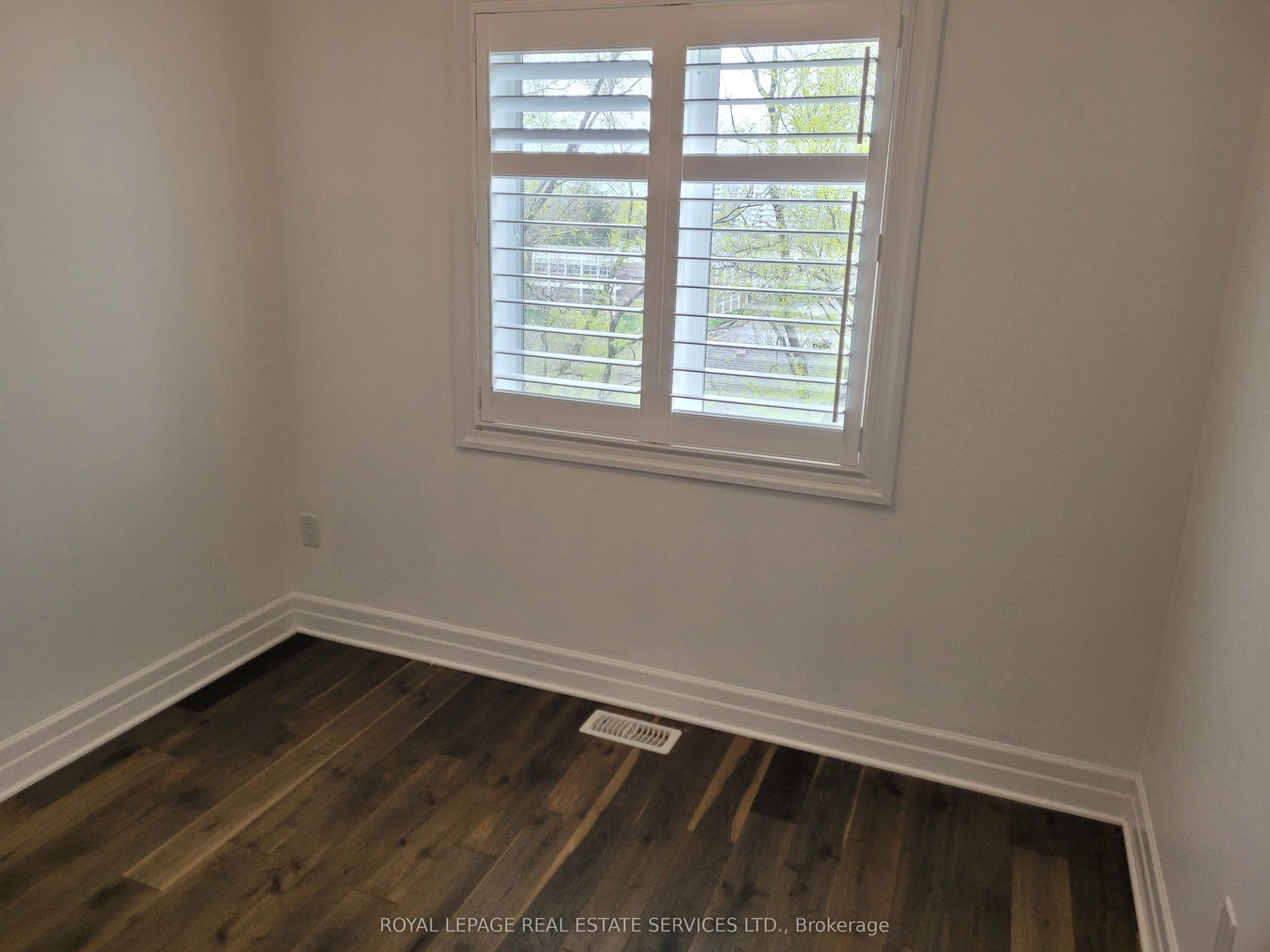 70 Plains Road W, #38