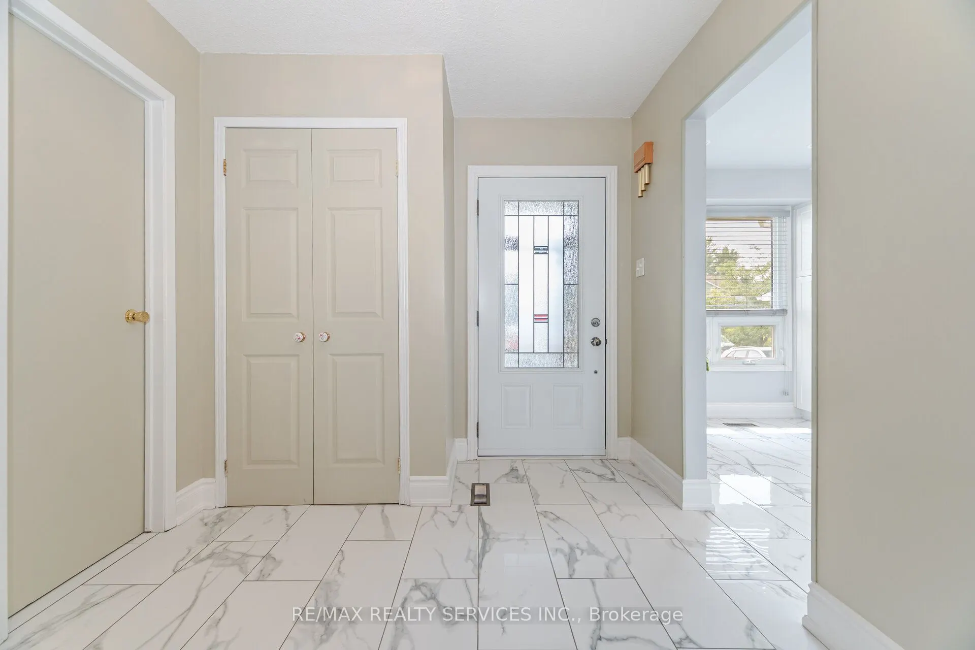 12 Sparklett Crescent