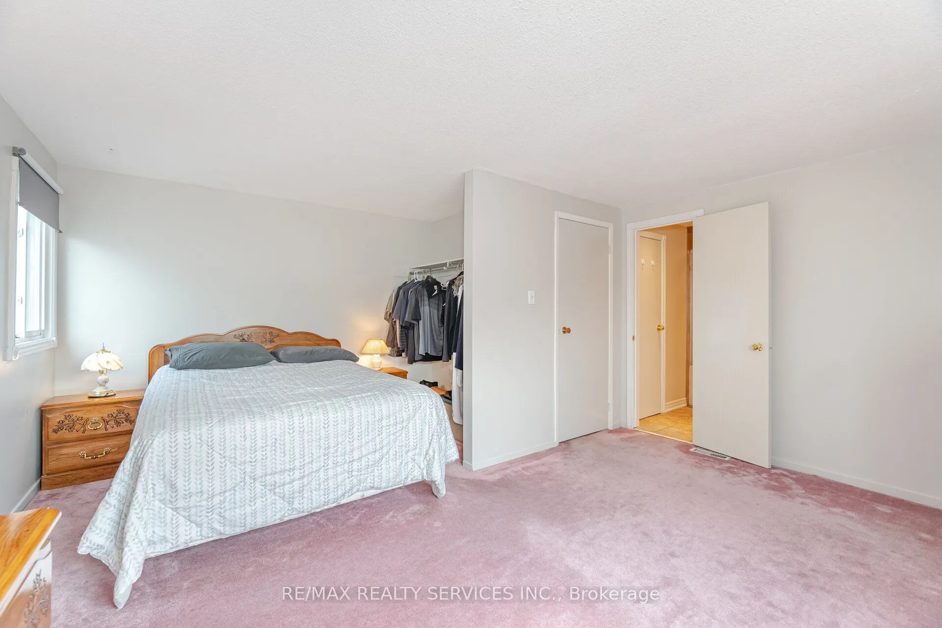 12 Sparklett Crescent