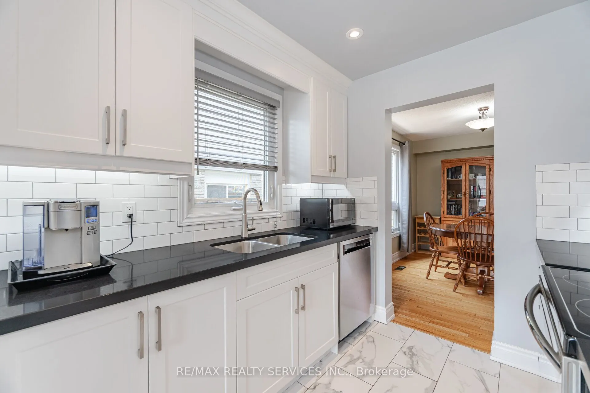 12 Sparklett Crescent