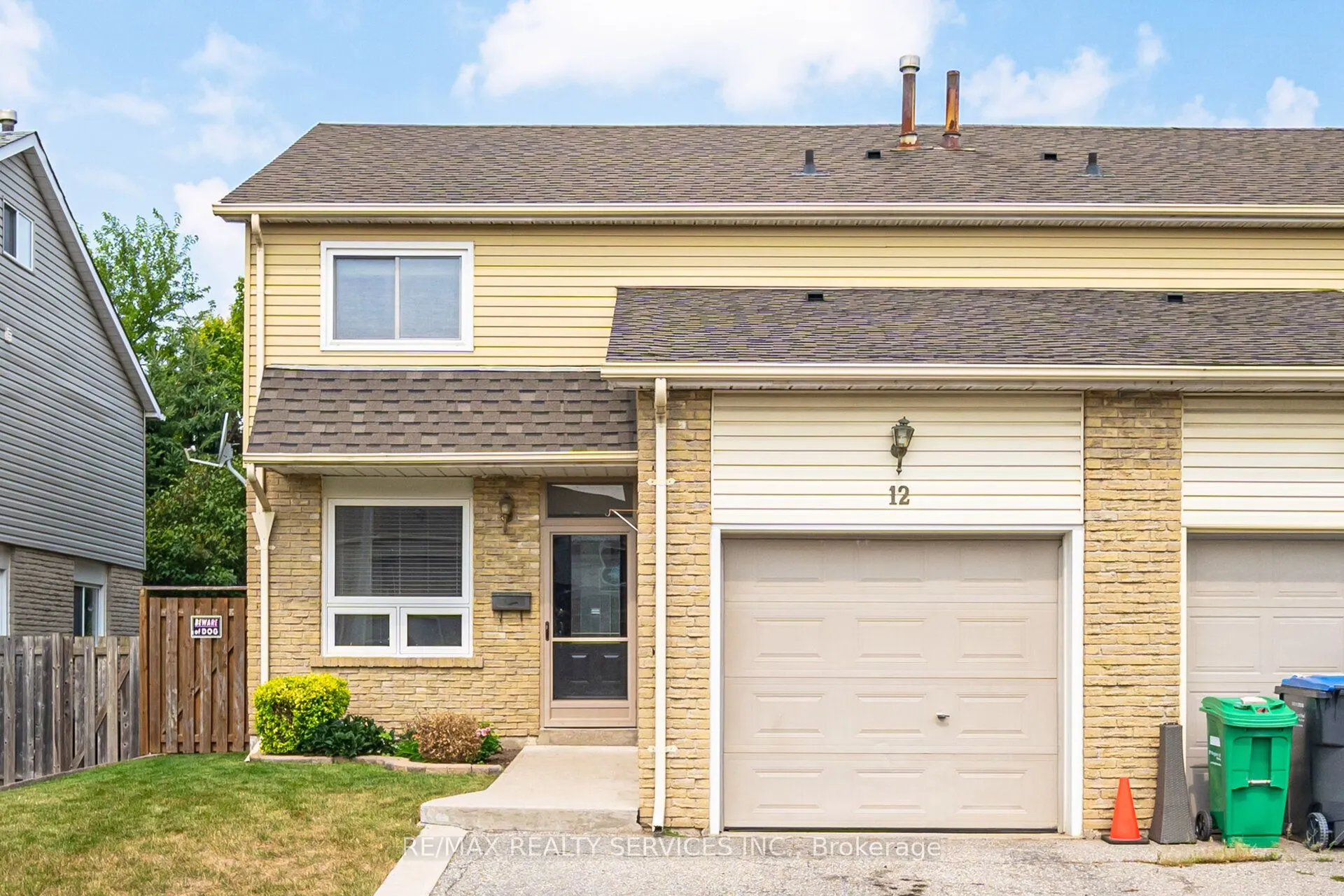 12 Sparklett Crescent