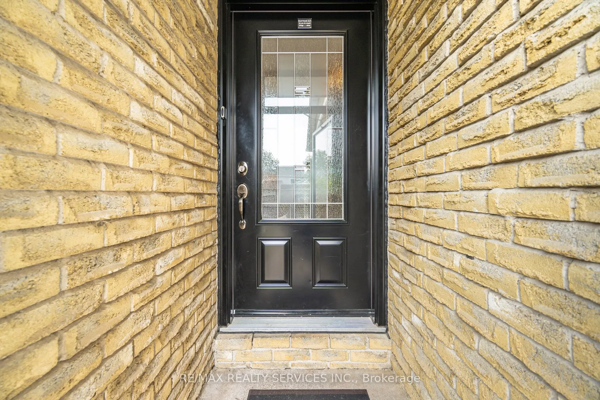12 Sparklett Crescent