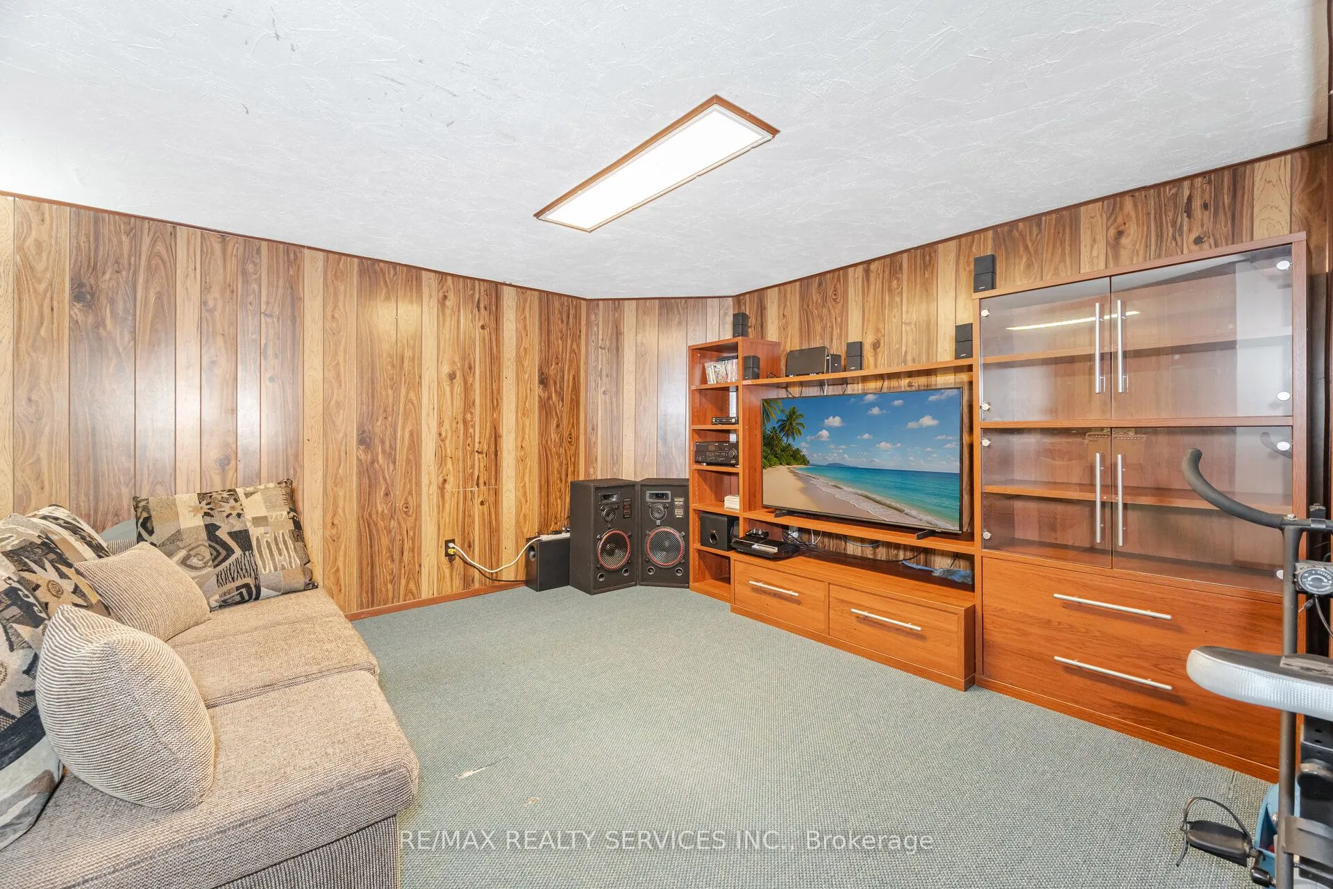 12 Sparklett Crescent