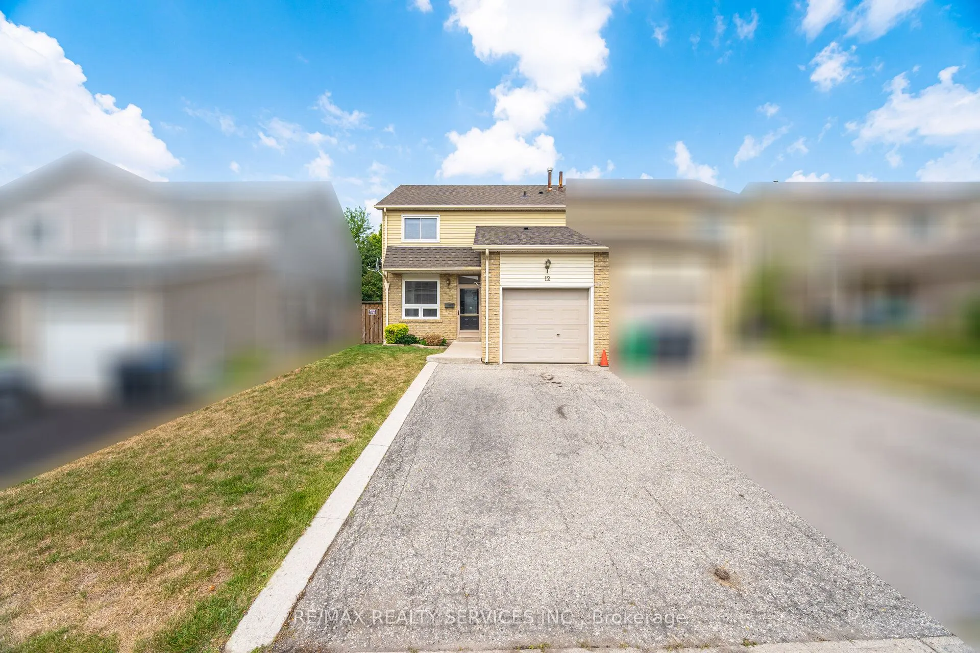 12 Sparklett Crescent