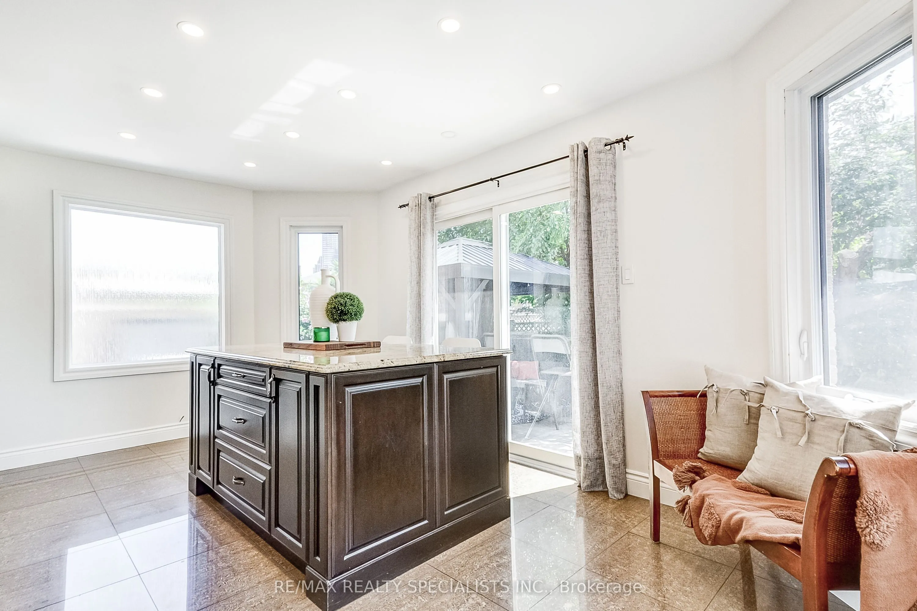 4448 Weymouth Commons Crescent