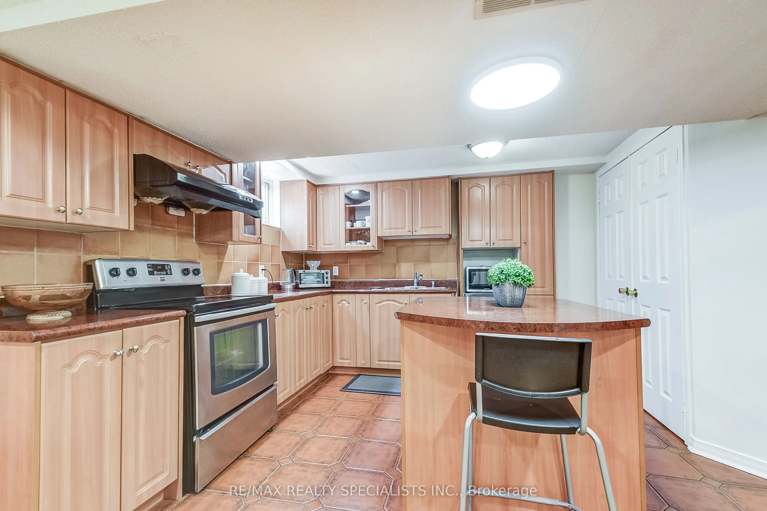 4448 Weymouth Commons Crescent