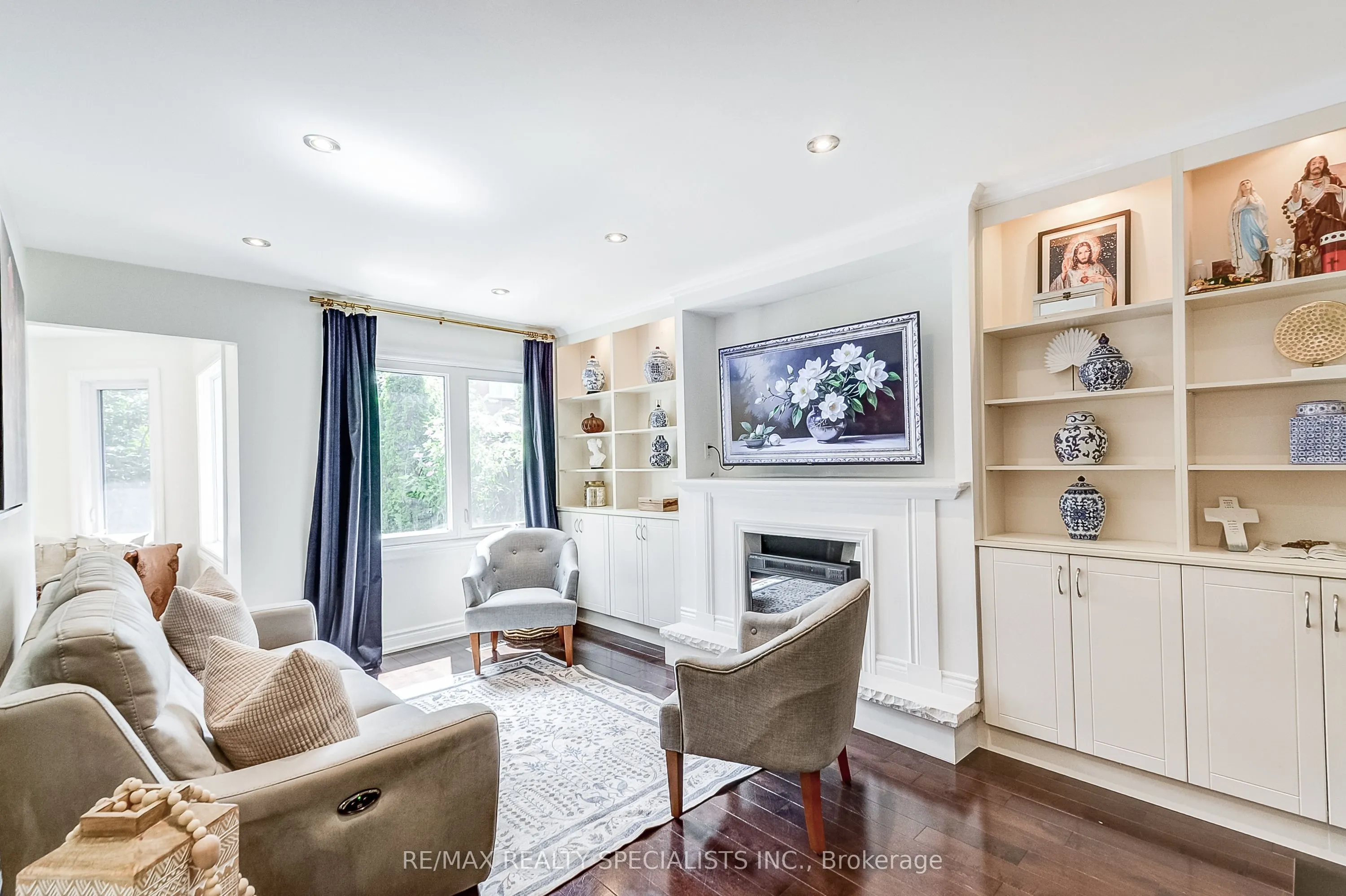 4448 Weymouth Commons Crescent