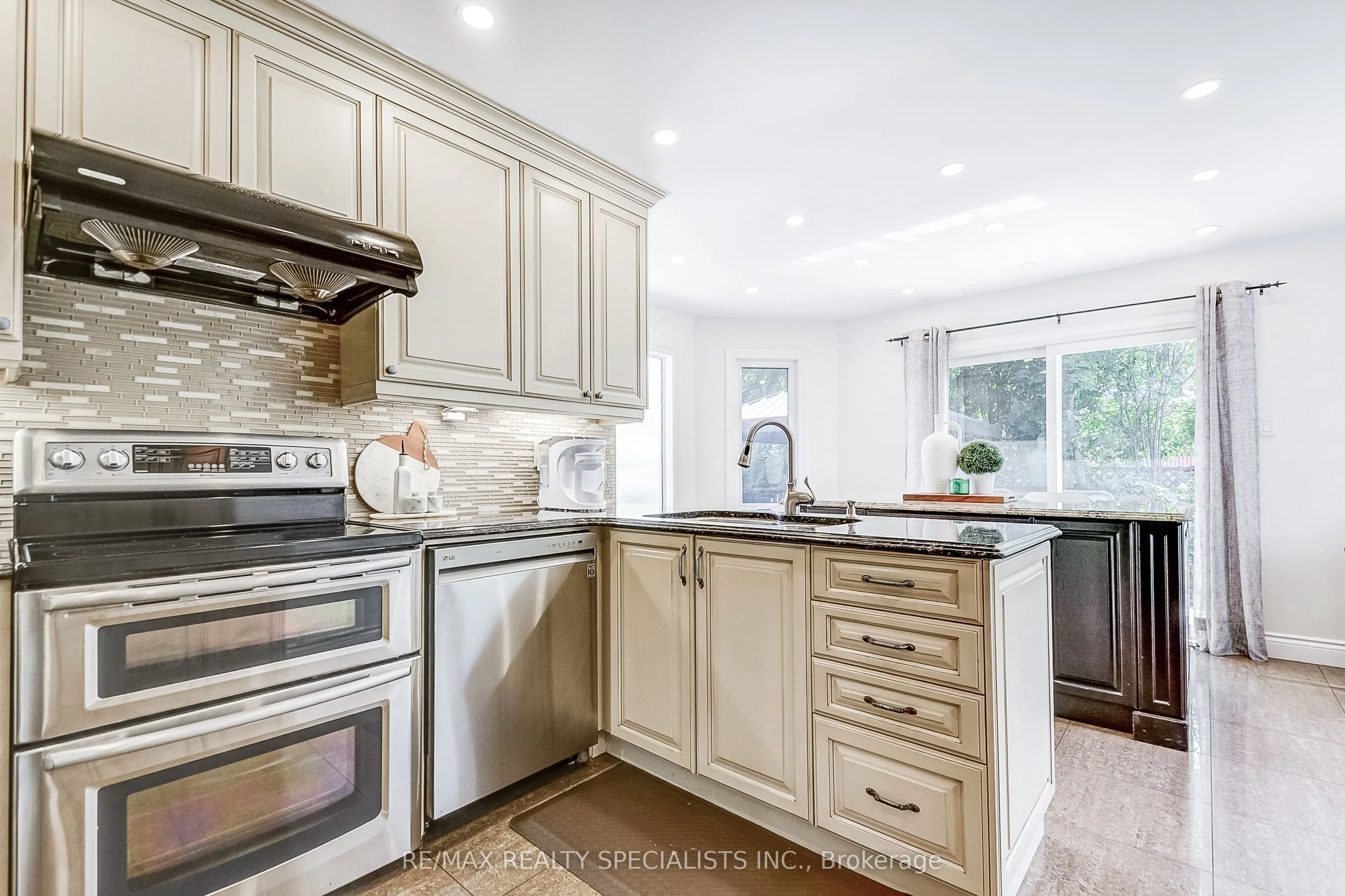 4448 Weymouth Commons Crescent
