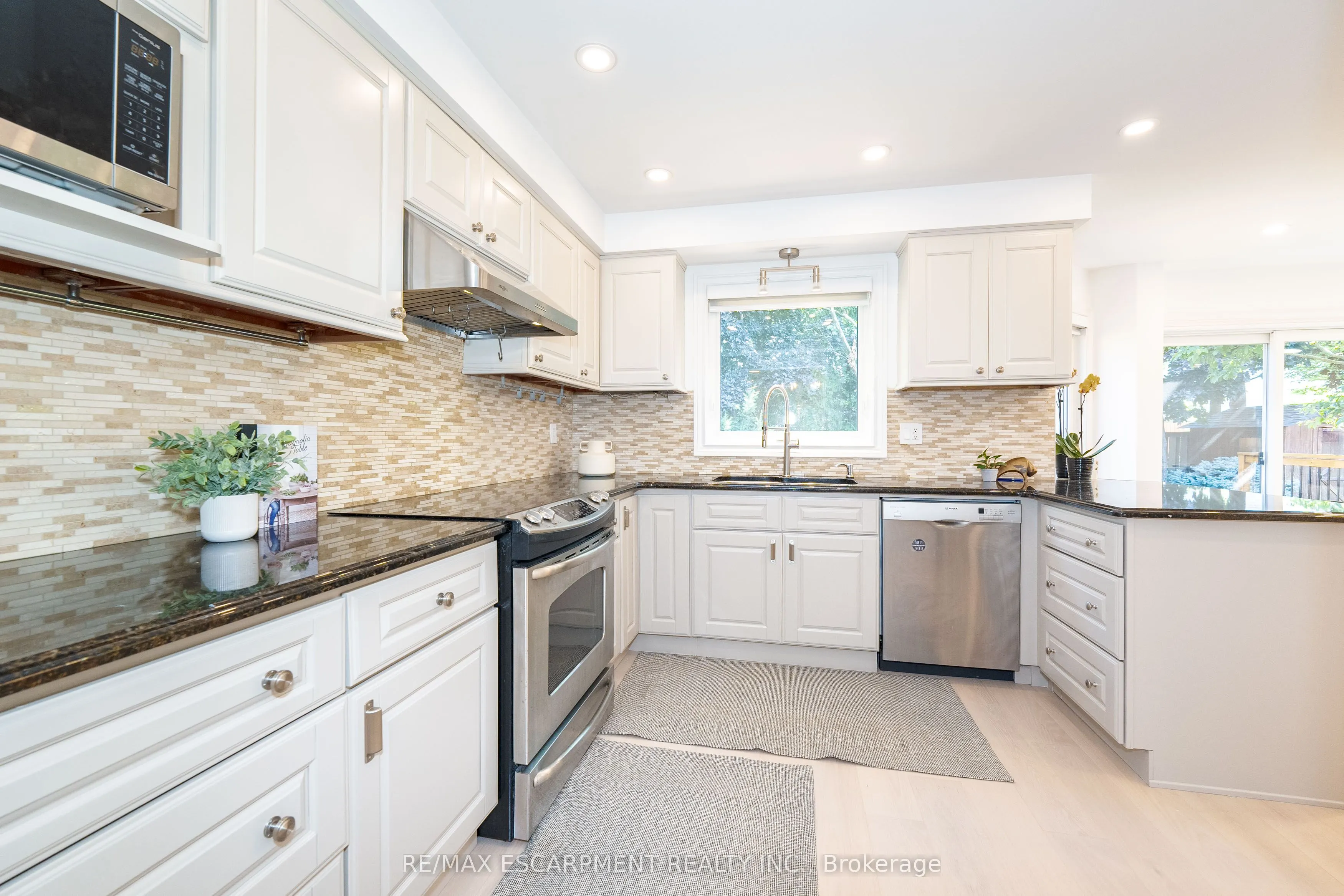 327 Northwood Drive
