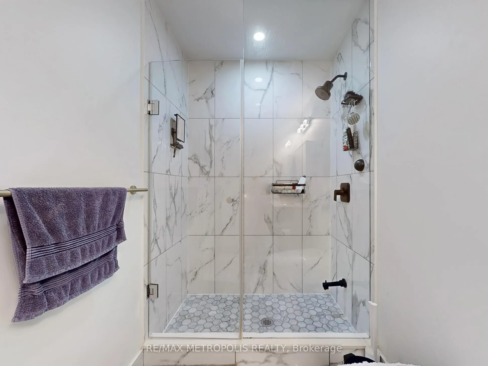 20 Shore Breeze Drive, #4504