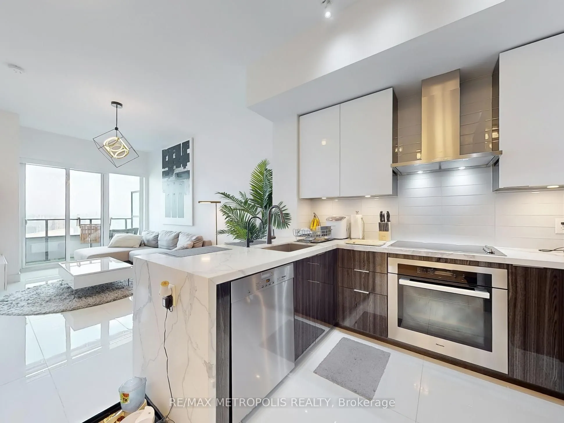 20 Shore Breeze Drive, #4504