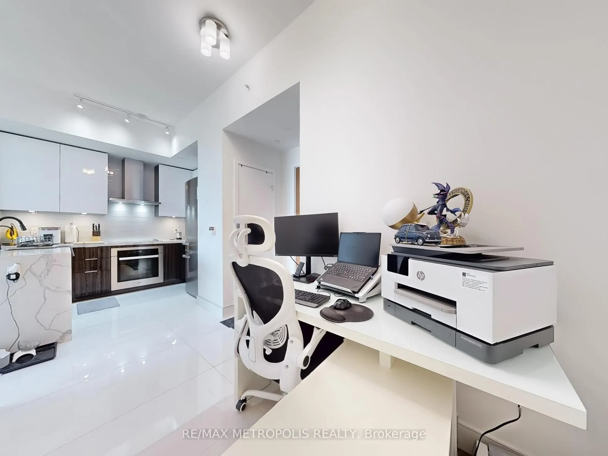 20 Shore Breeze Drive, #4504