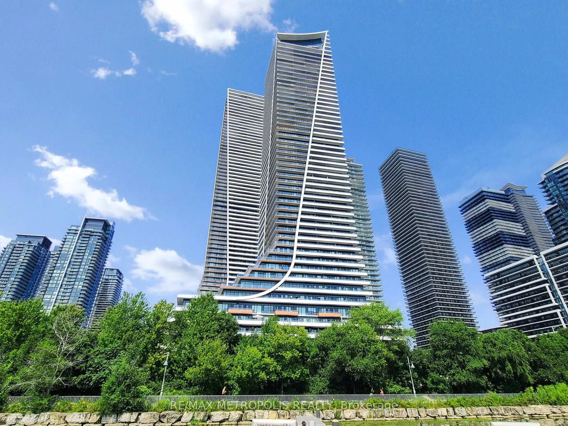 20 Shore Breeze Drive, #4504