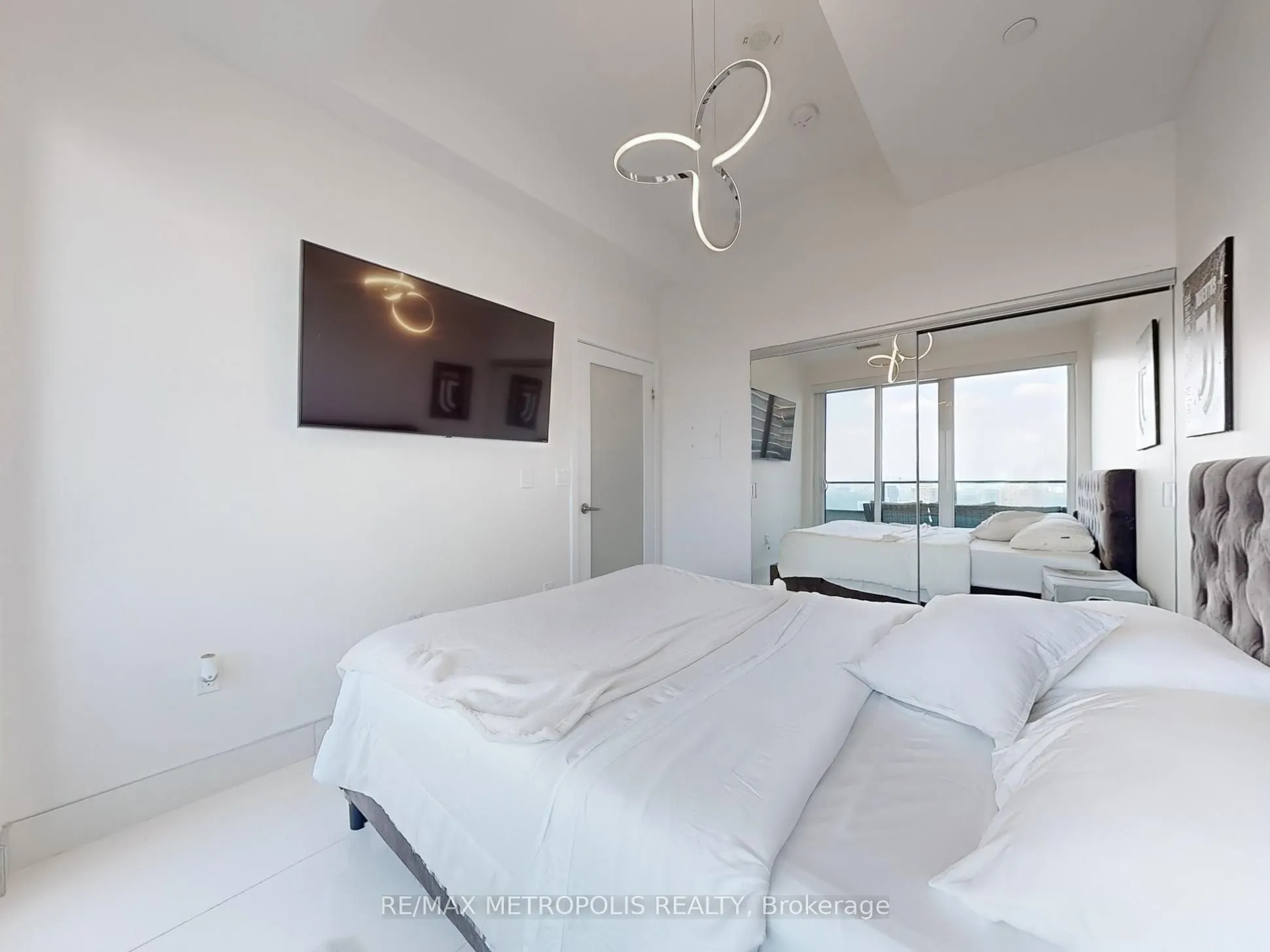 20 Shore Breeze Drive, #4504