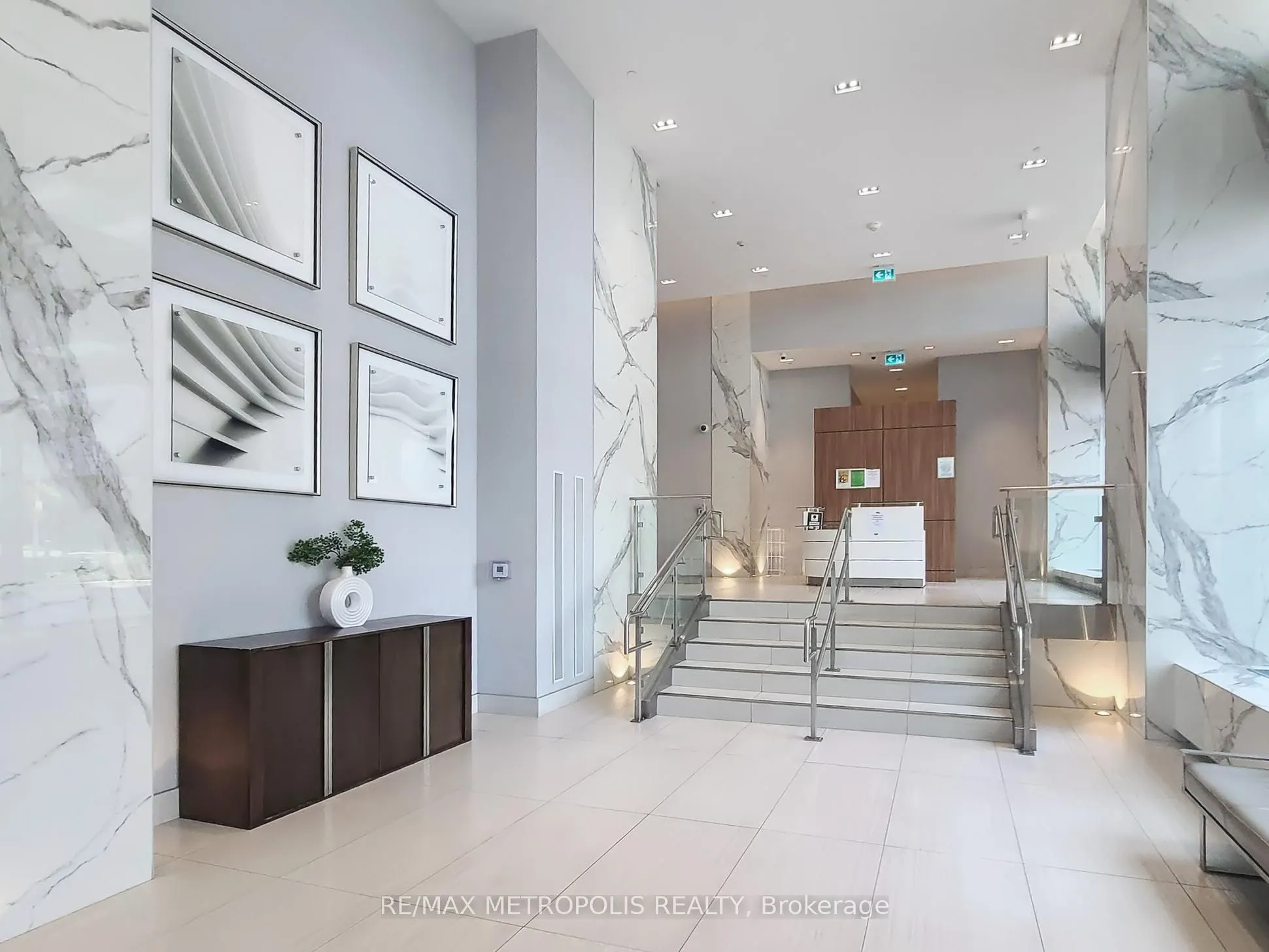 20 Shore Breeze Drive, #4504