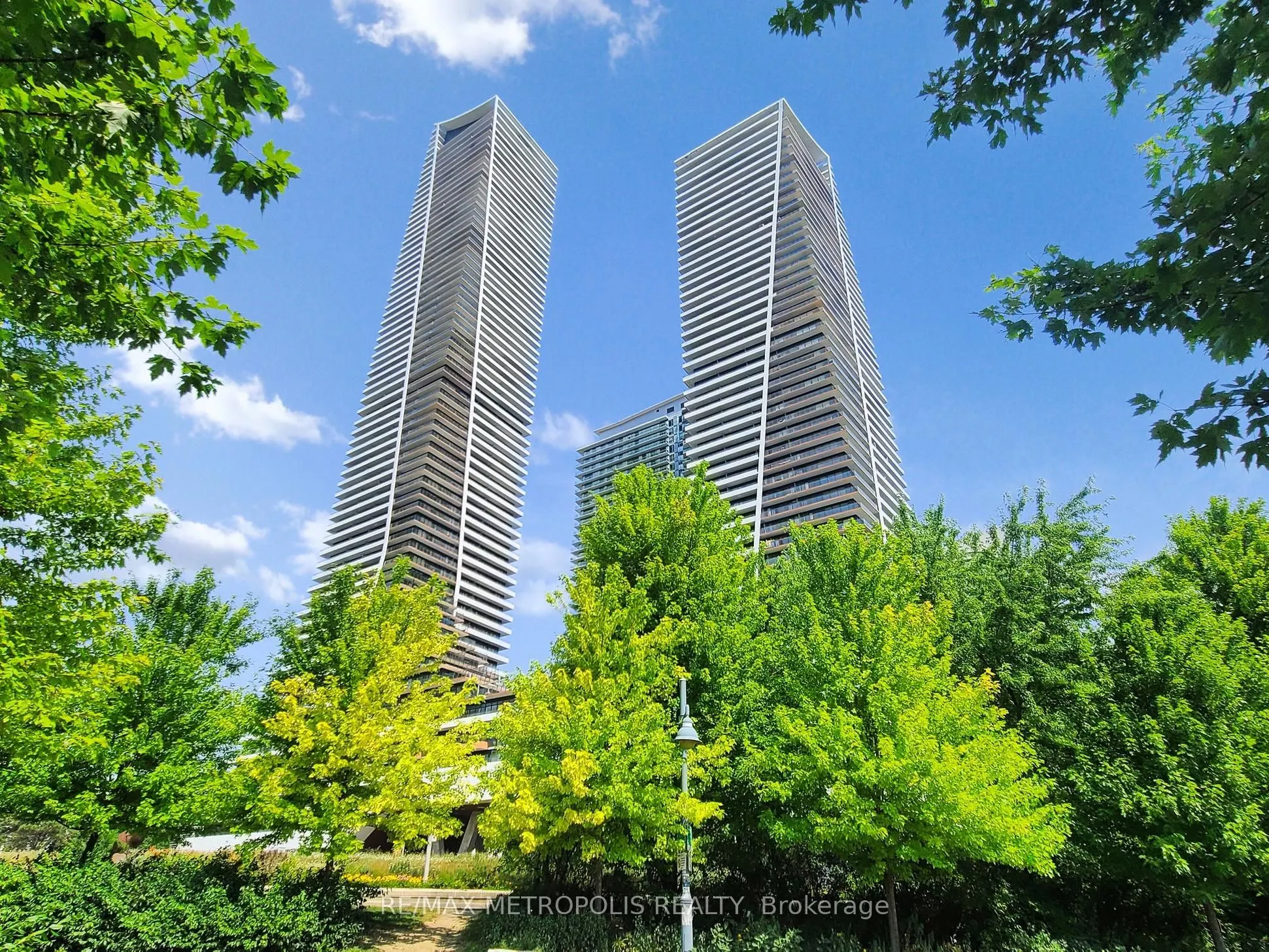 20 Shore Breeze Drive, #4504