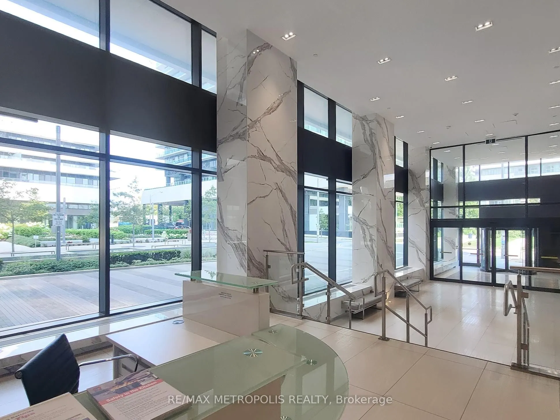 20 Shore Breeze Drive, #4504