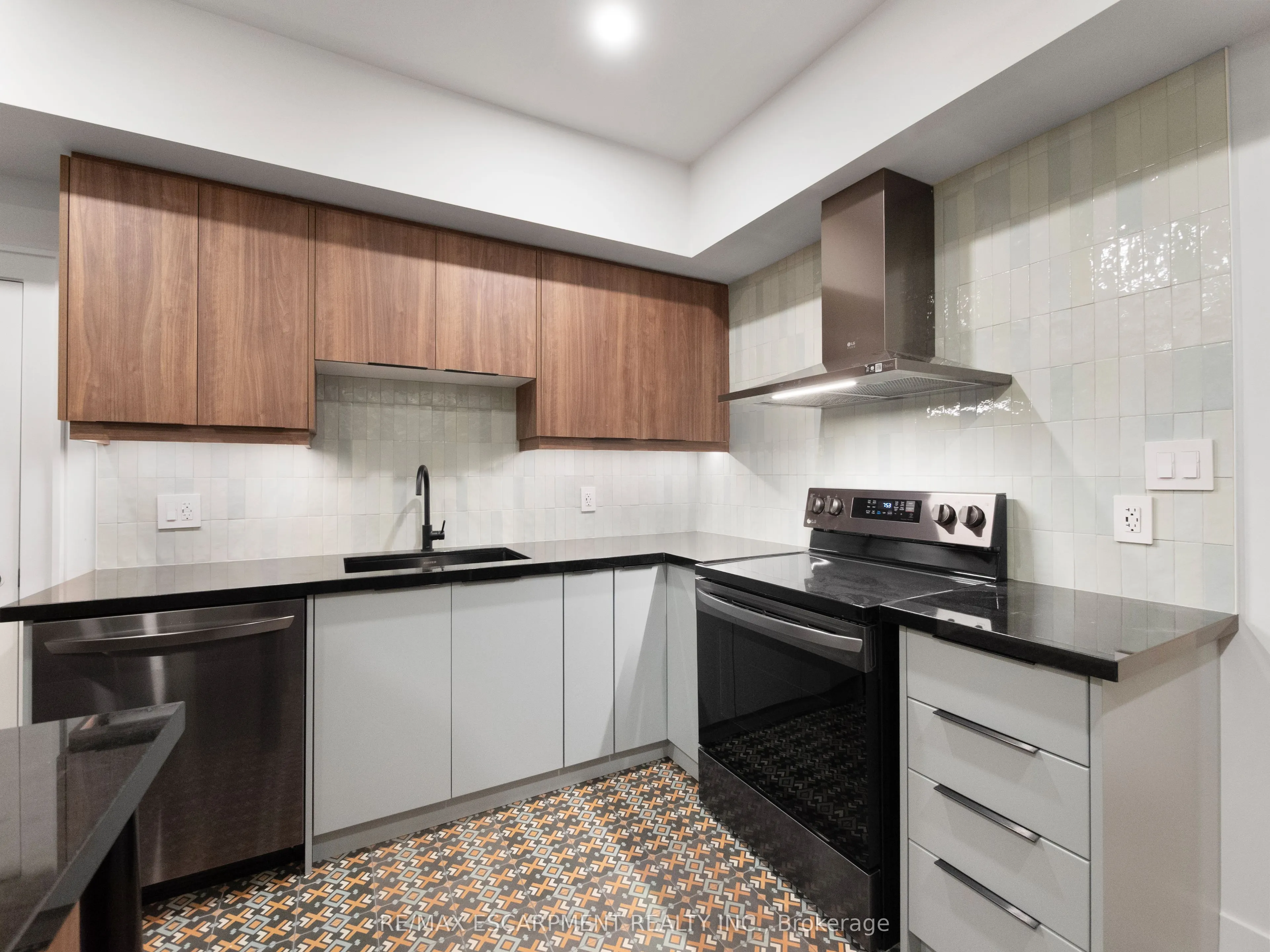 46 O'hara Avenue, #3