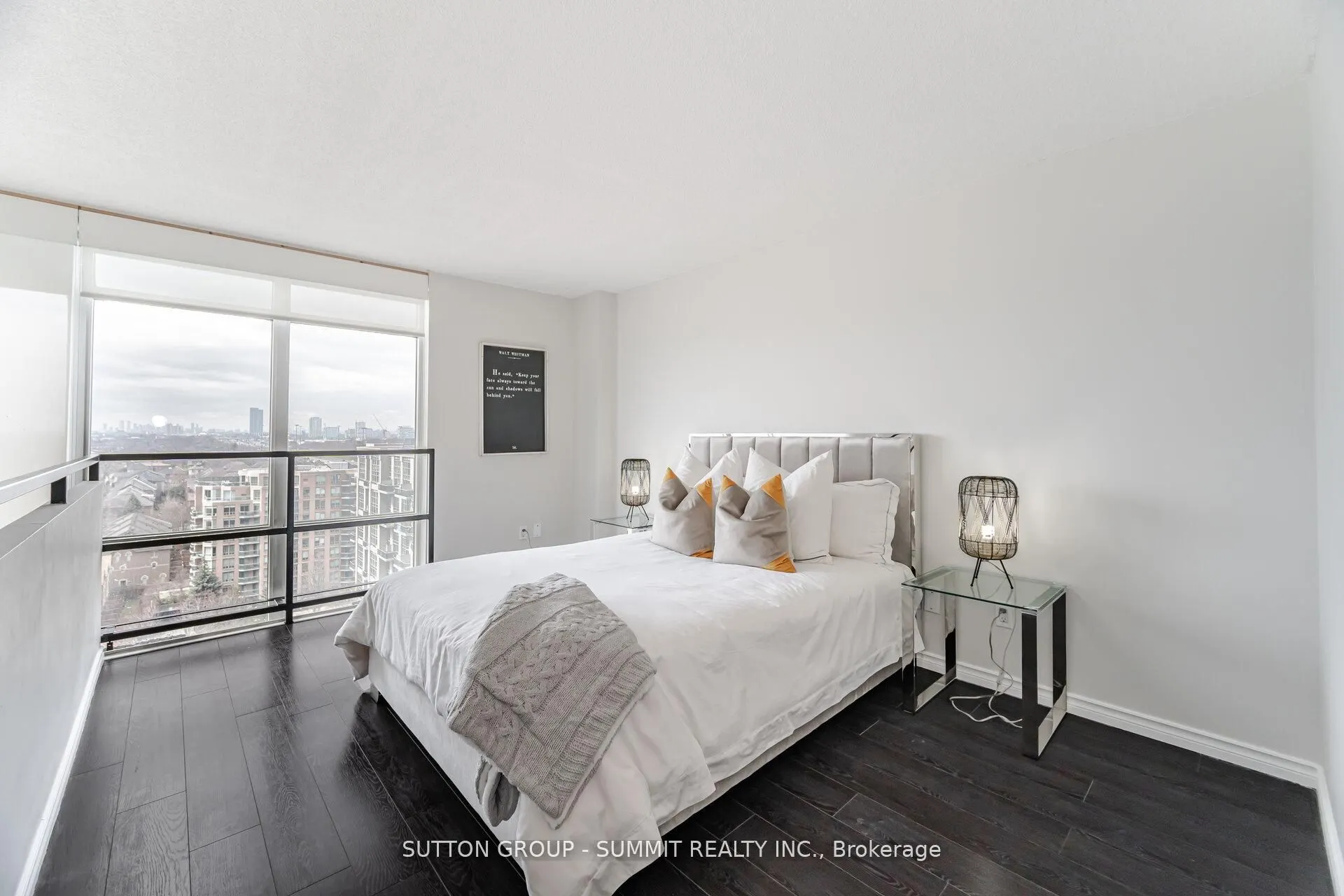 250 MANITOBA Street, #709