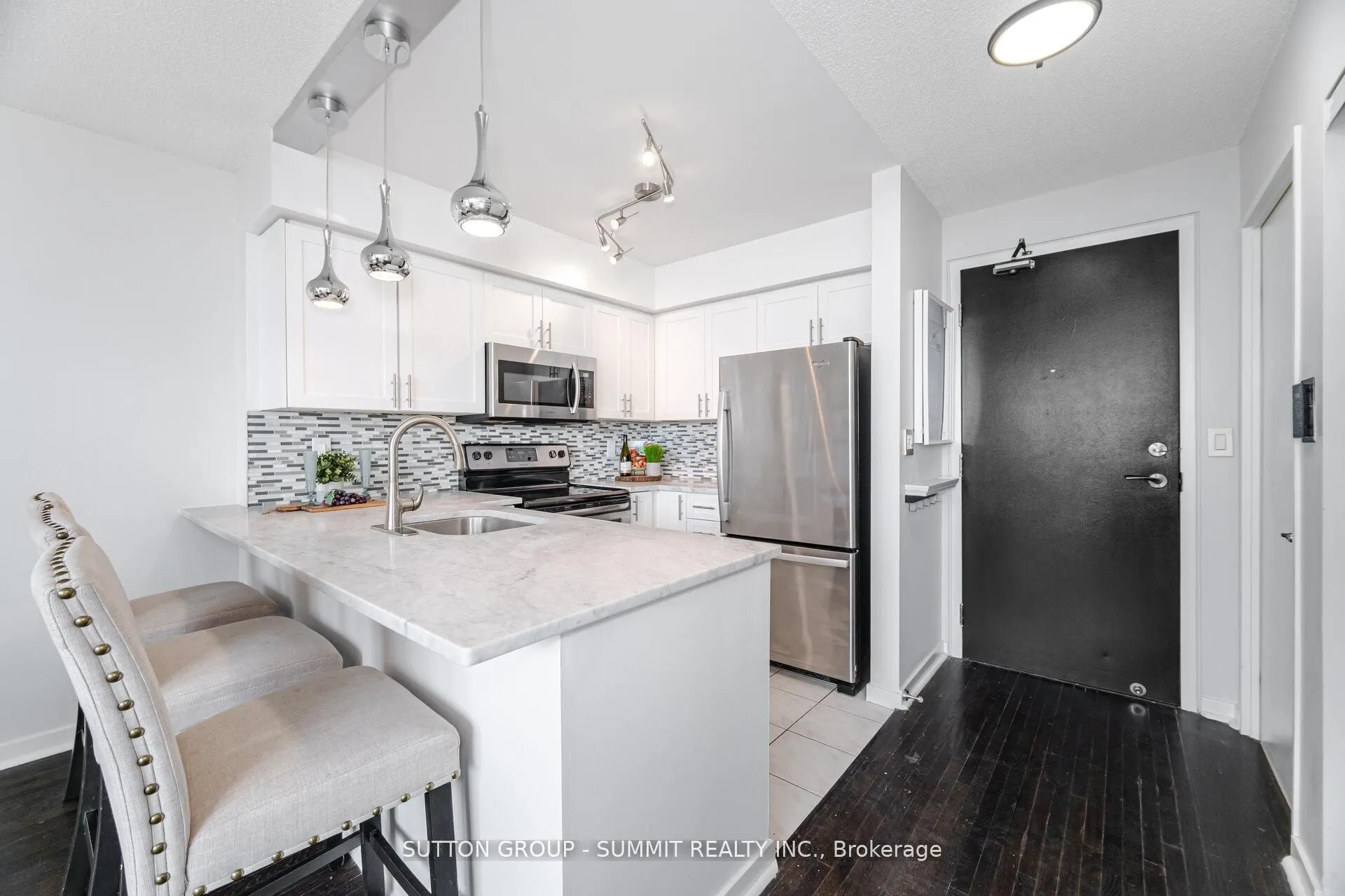 250 MANITOBA Street, #709