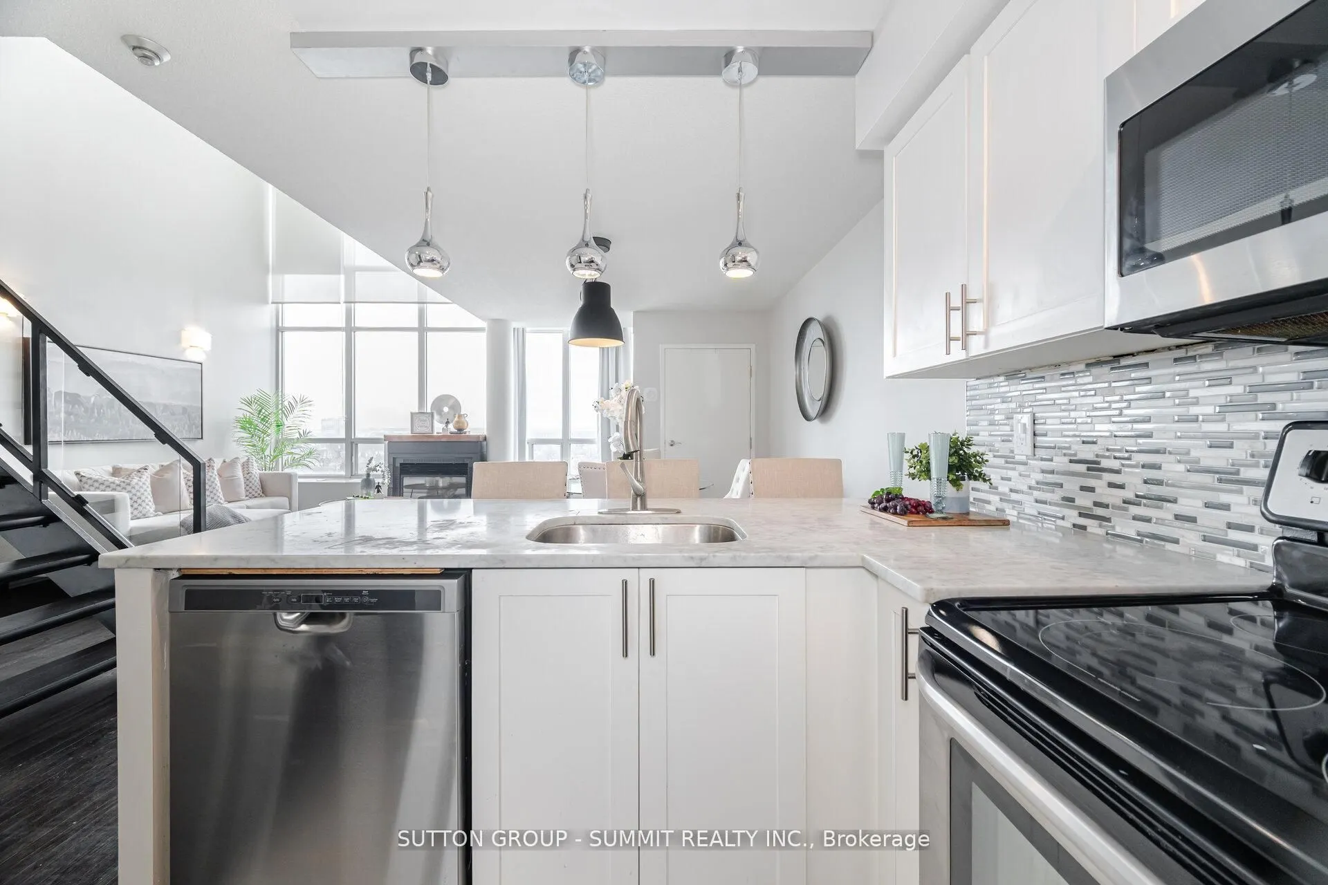 250 MANITOBA Street, #709